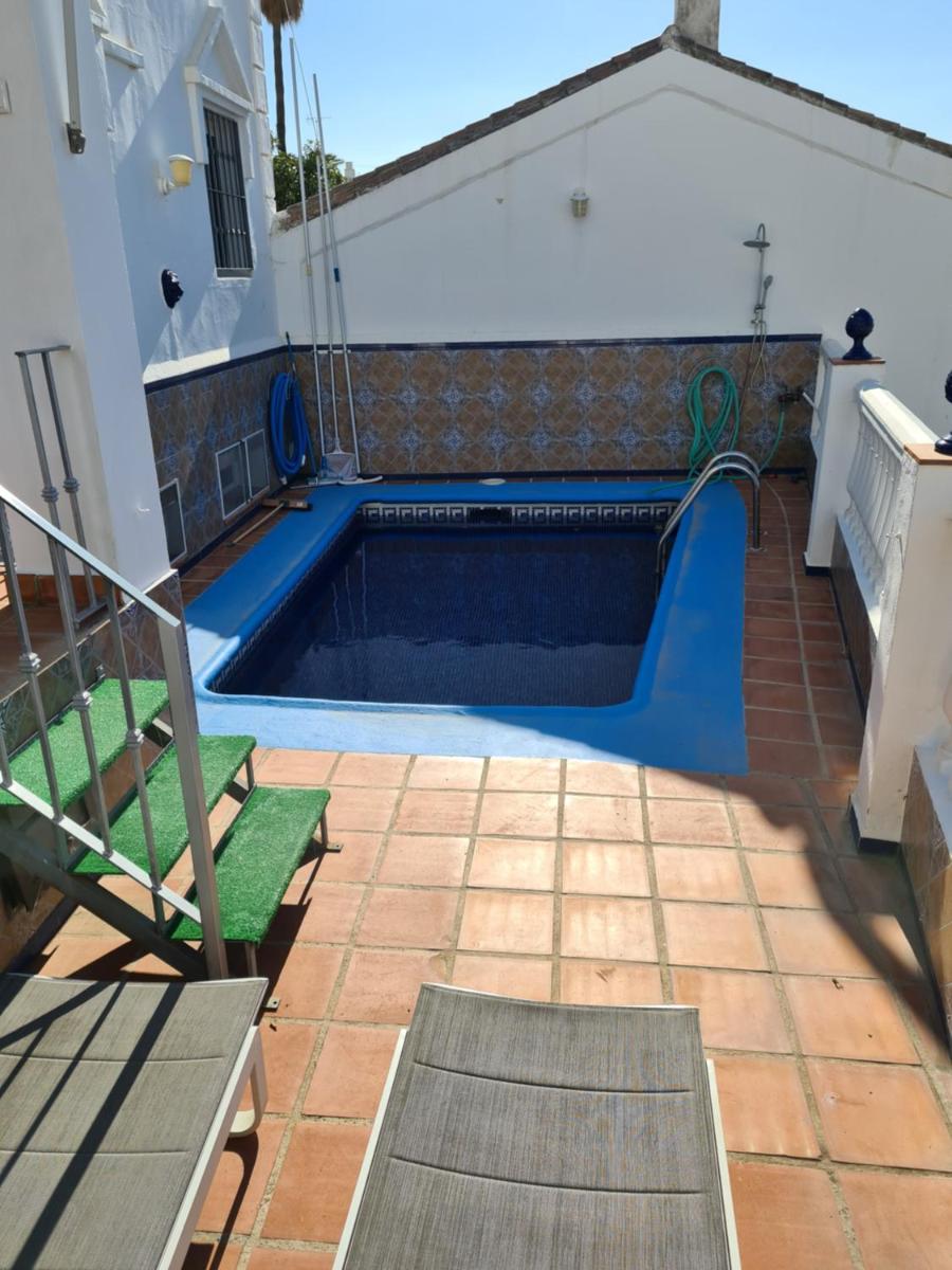 ADOSADO EN NERJA URB FLAMINGO photo 1