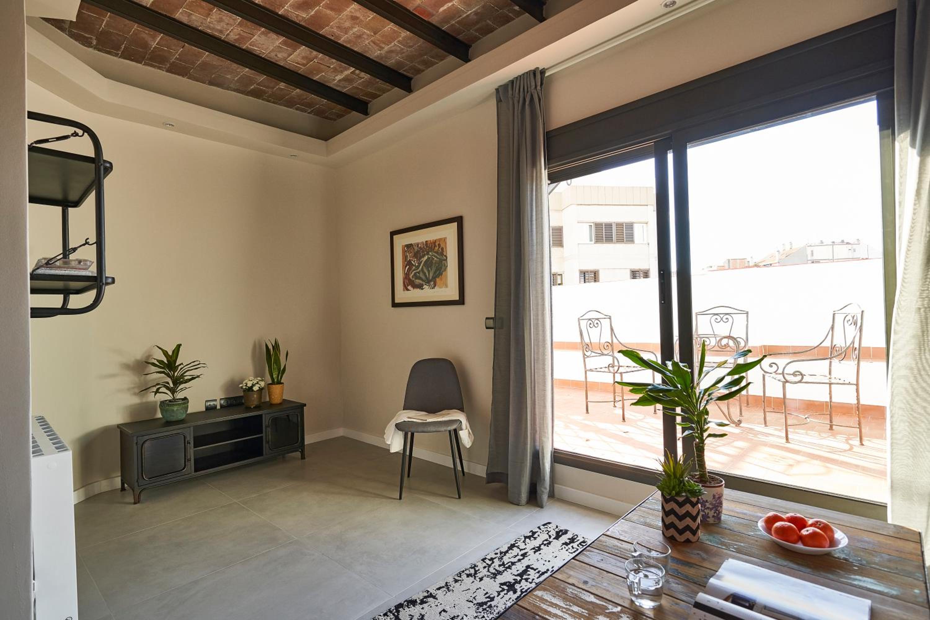 AinB Eixample-Miro Apartments