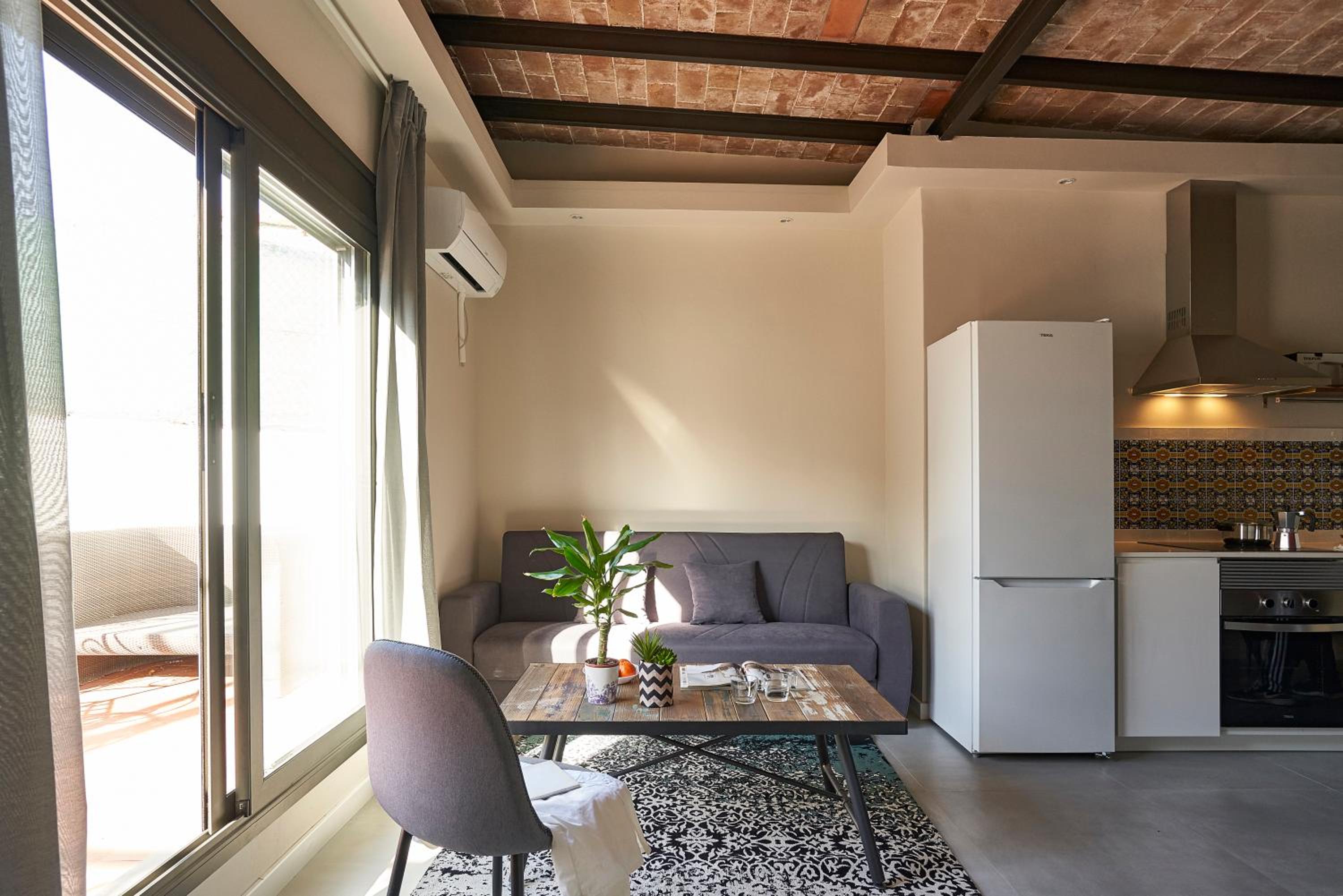 AinB Eixample-Miro Apartments