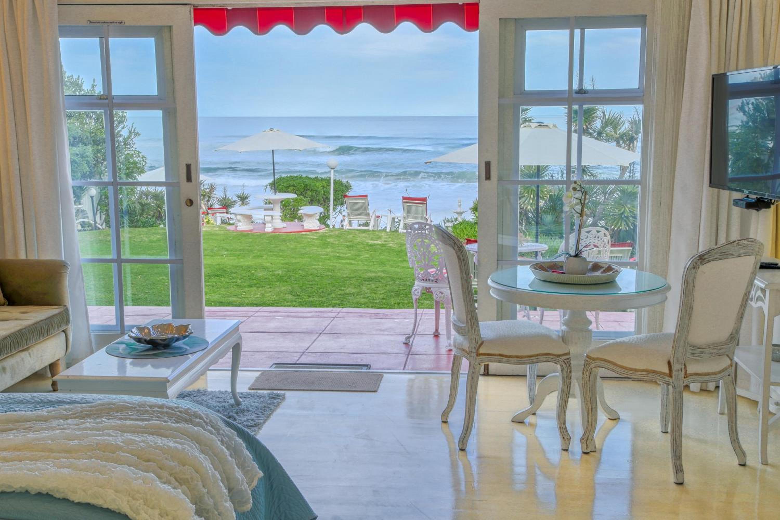 Haus am Strand - on the Beach