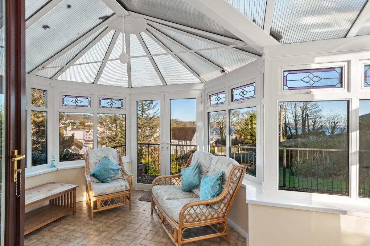 Four Oaks - Sea Views, Parking, Enclosed Garden, Dog Friendly view 5