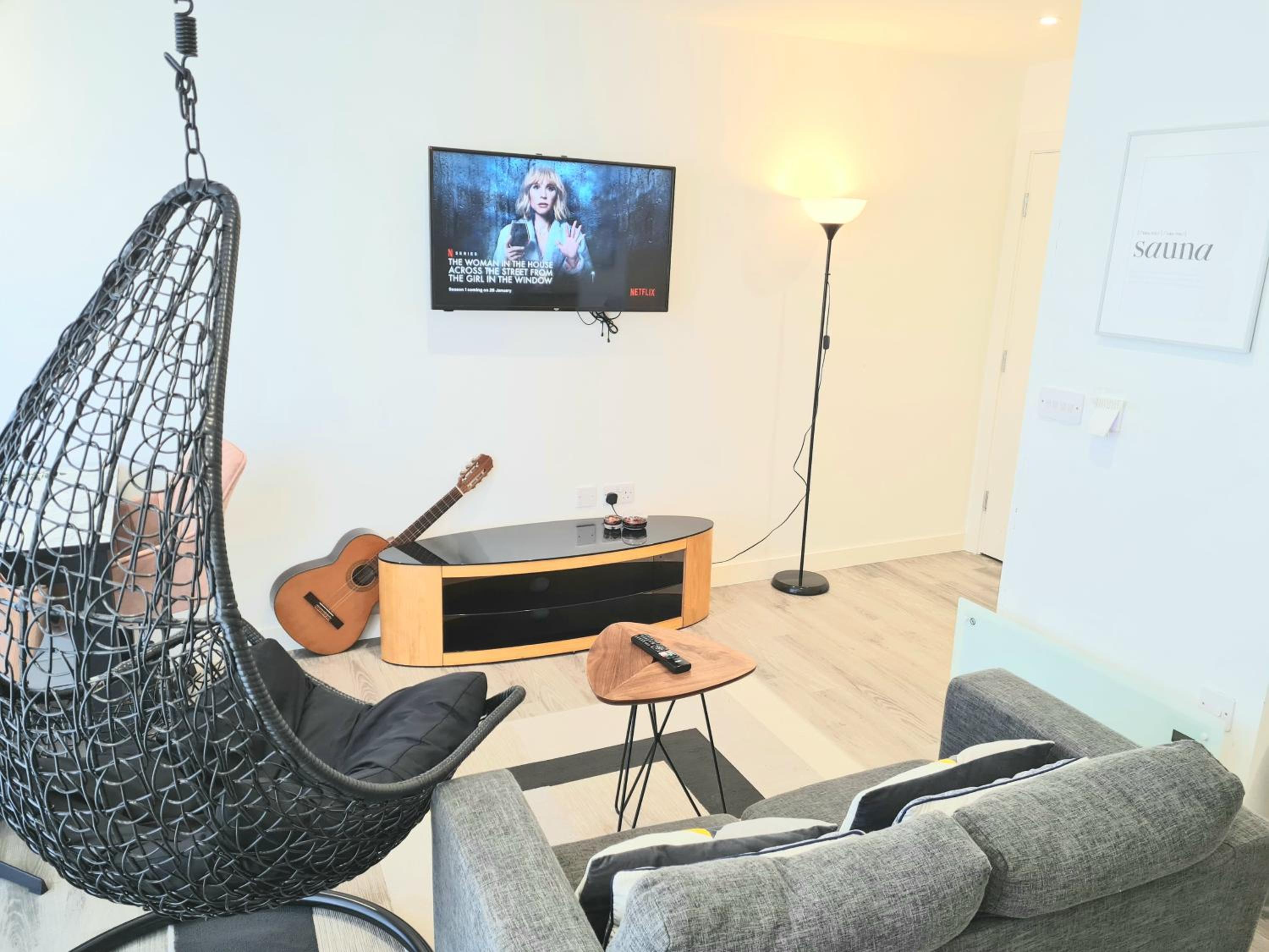 Great Studio Apartments - Netflix, Wifi, Digital TV view 2