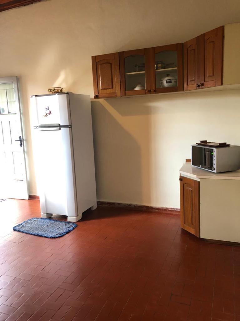 Casa da Fazenda- no bosque com lareira e banheira