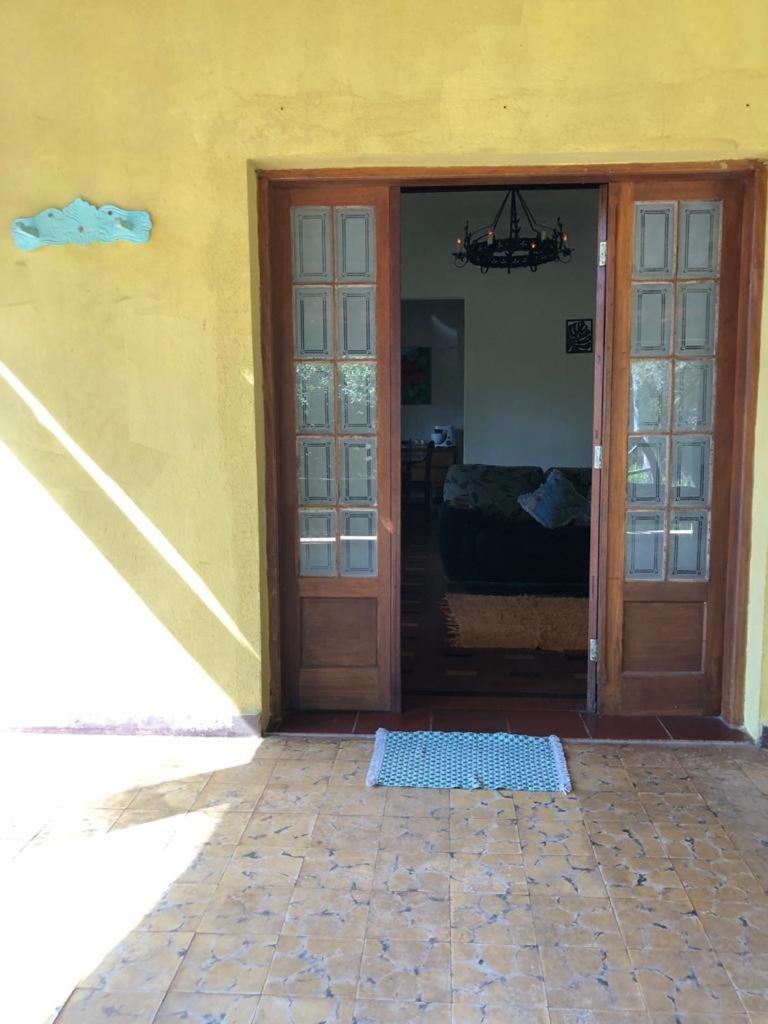 Casa da Fazenda- no bosque com lareira e banheira