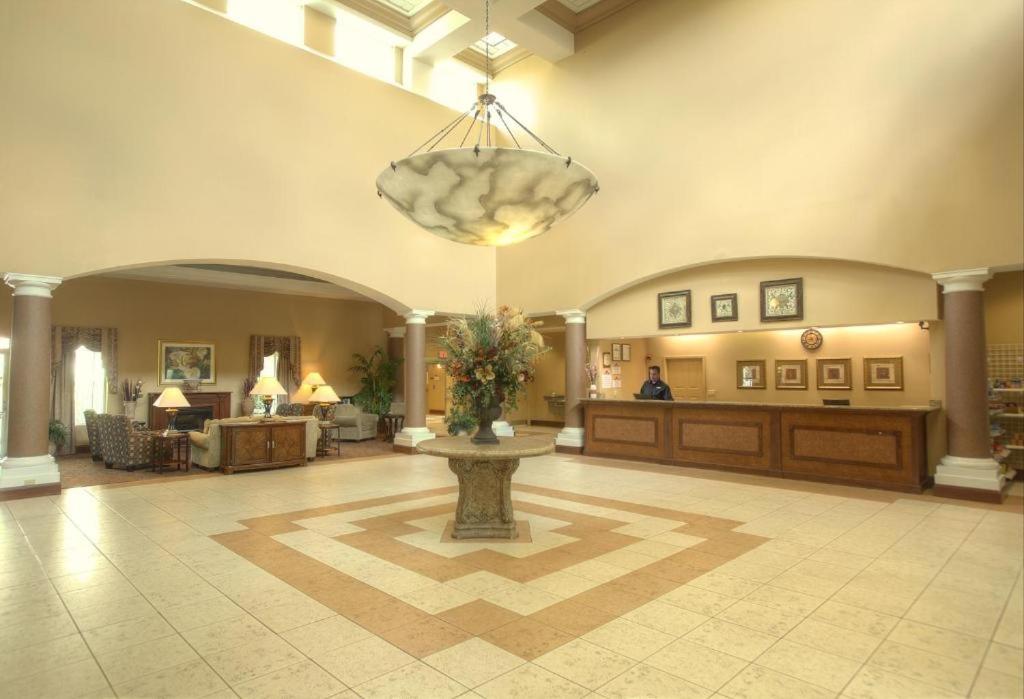 Lake Buenavista Apartments close to Disney