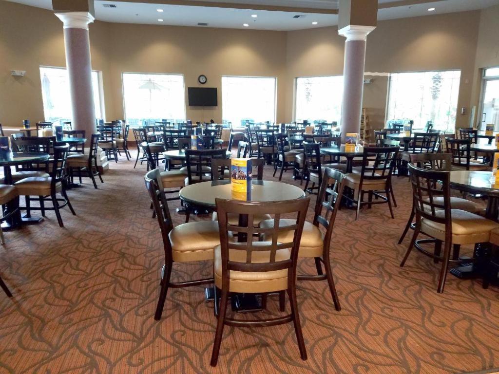 Lake Buenavista Apartments close to Disney