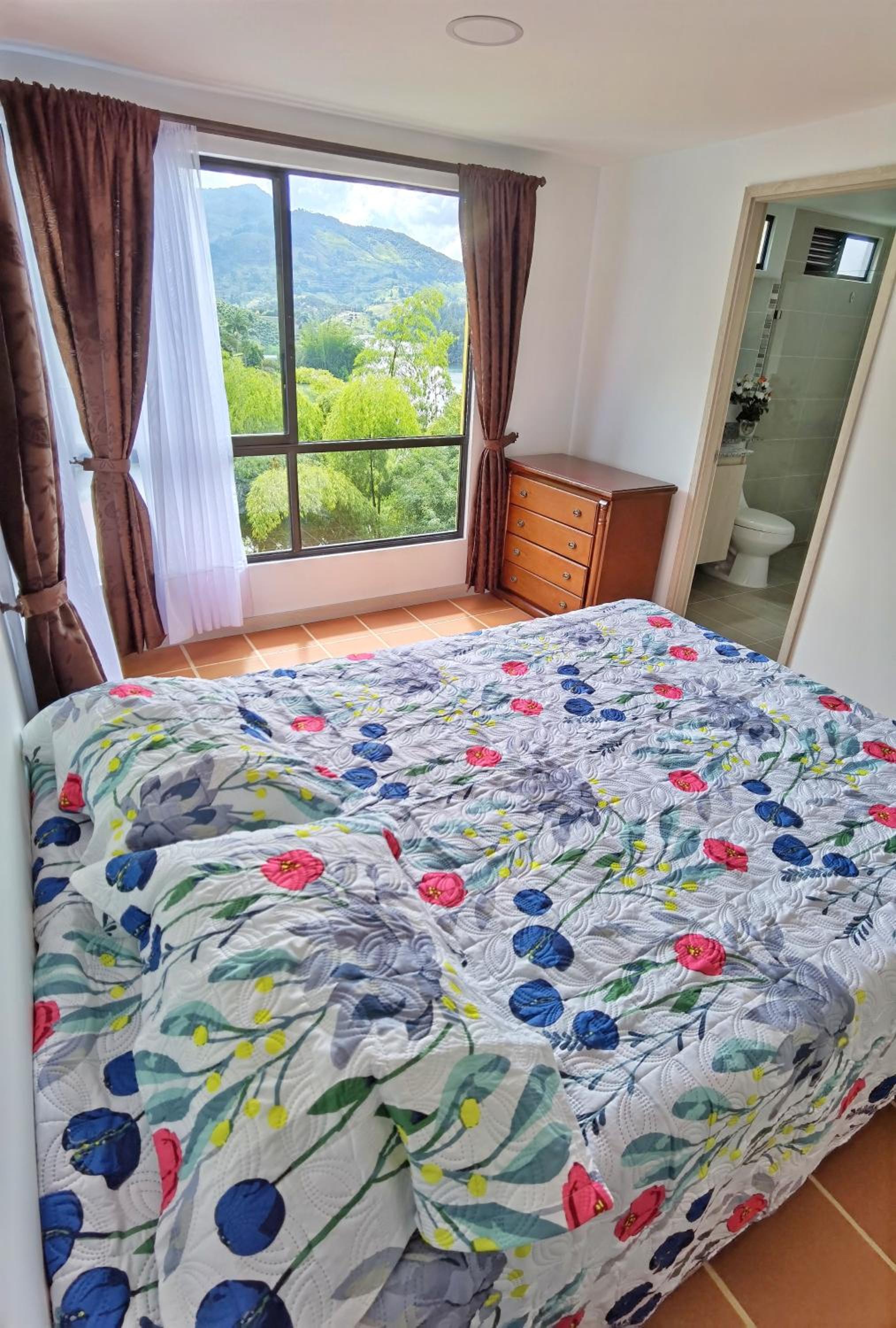 Hermosa casa de campo en GUATAPÉ