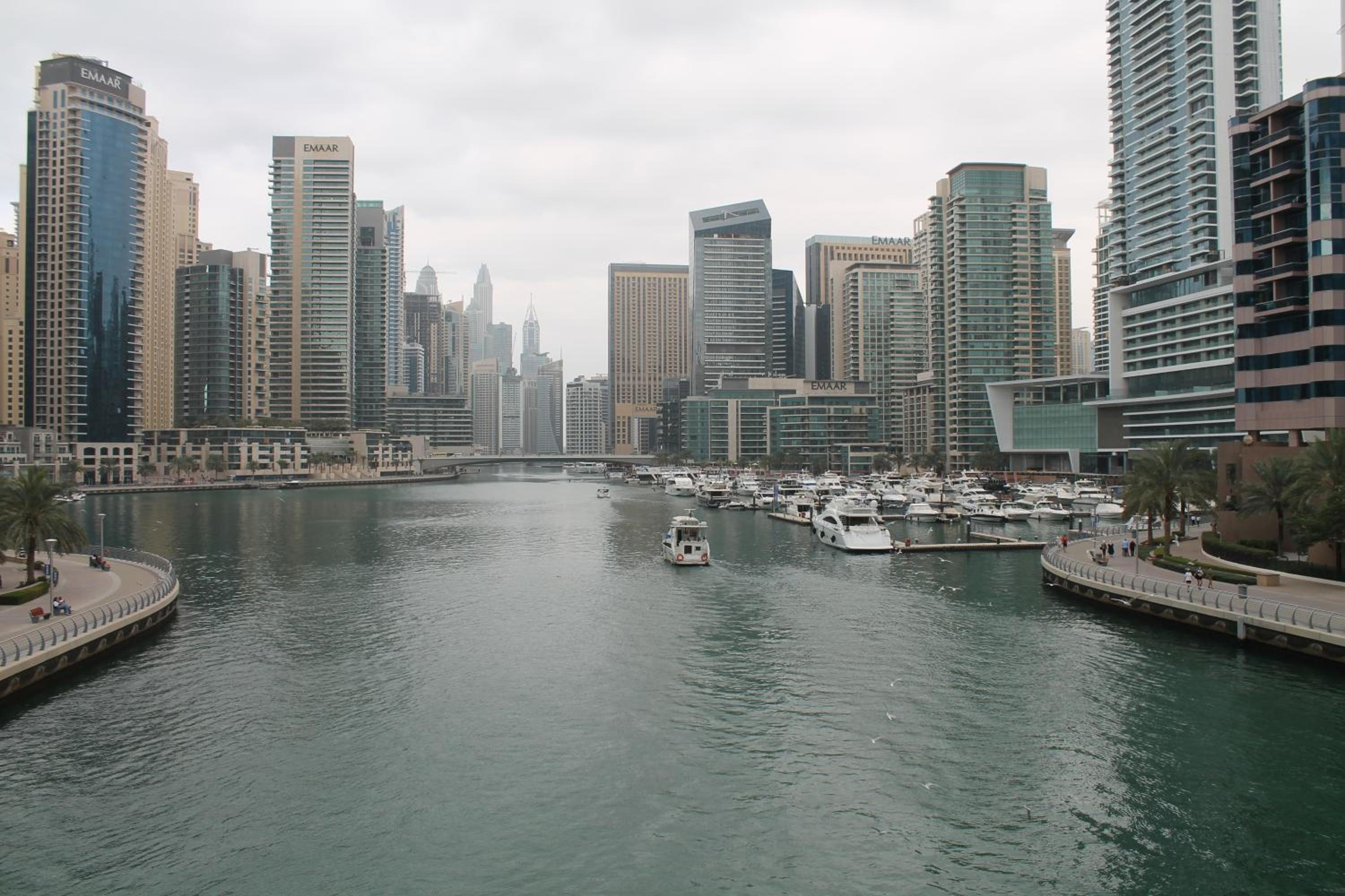 Newly furnished One Bedroom Apartment next to Metro & Beach in Marina Residence