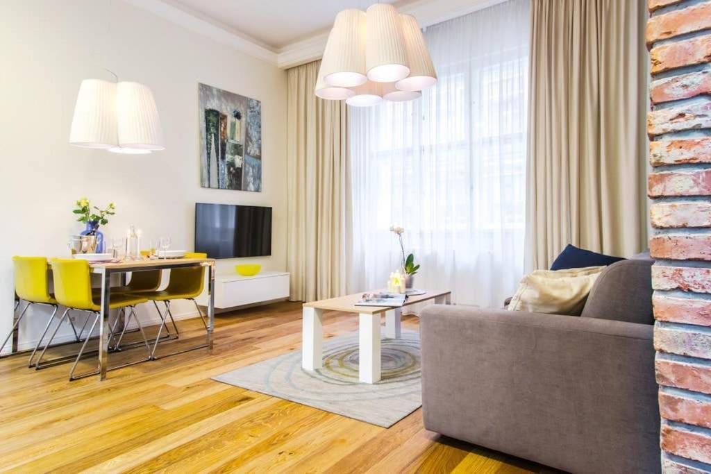 UNIQUE Old Town apartments at Palace Dlouha