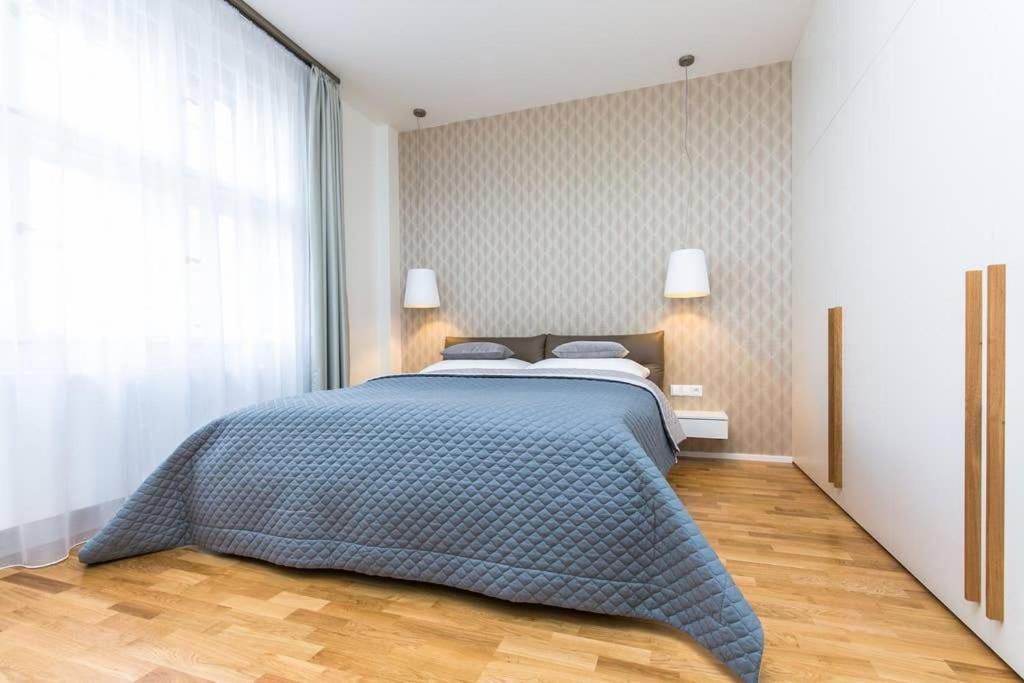 UNIQUE Old Town apartments at Palace Dlouha