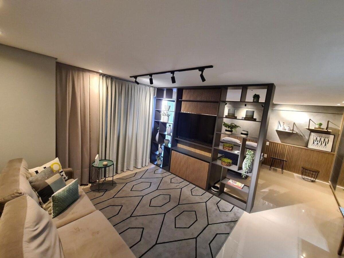 Studio novo, moderno e aconchegante, no centro view 4