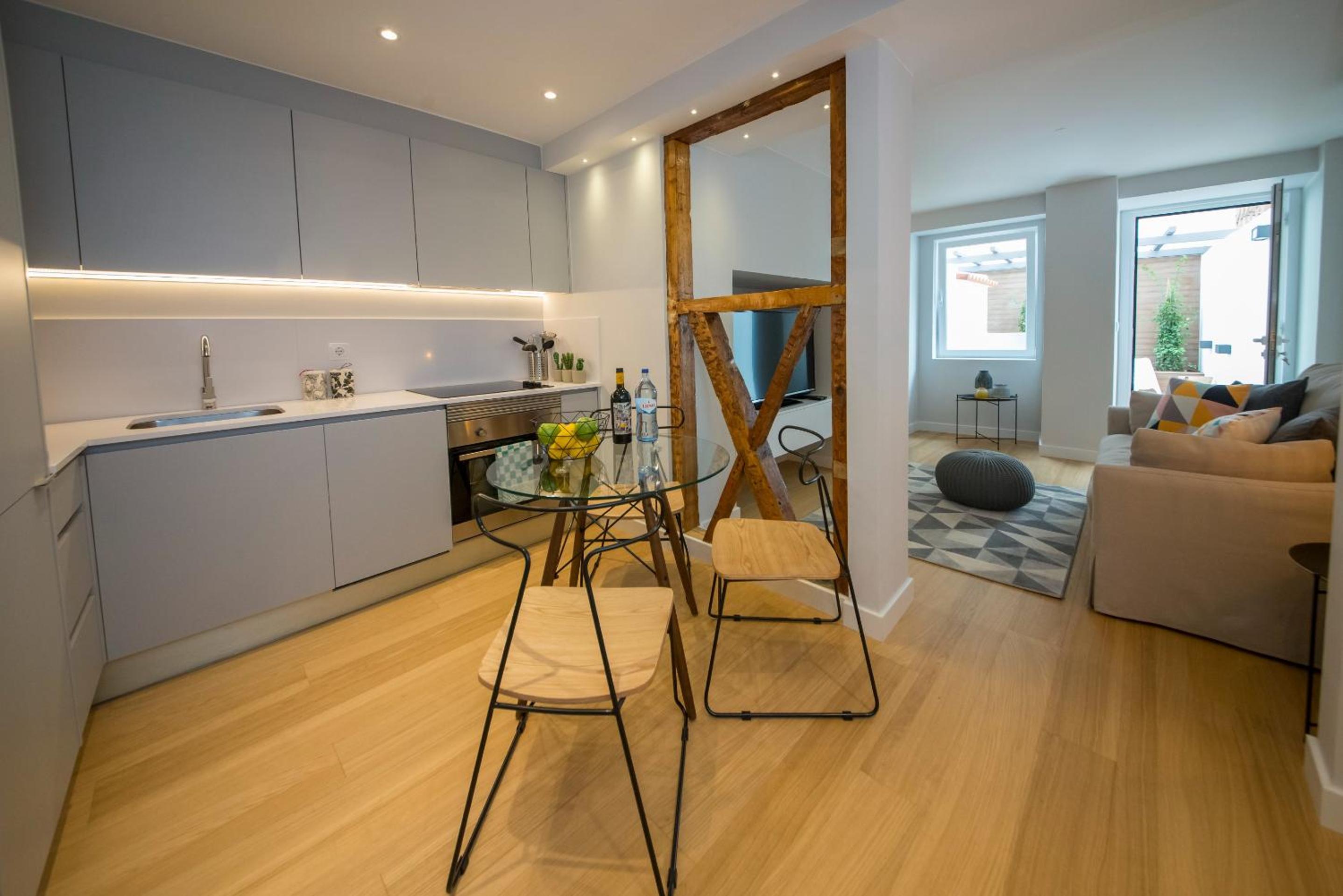 Principe Real Oasis with Private Patio by NestAtLisbon view 3