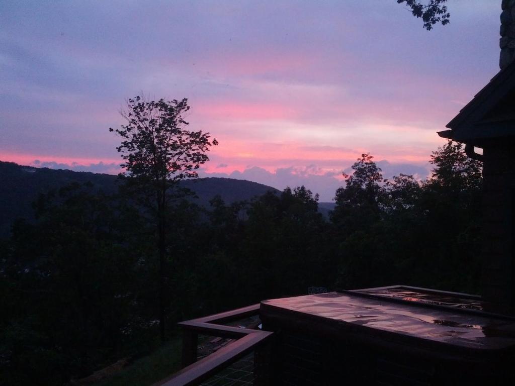 Exclusive High End Candlewood Lake retreat, photo 43