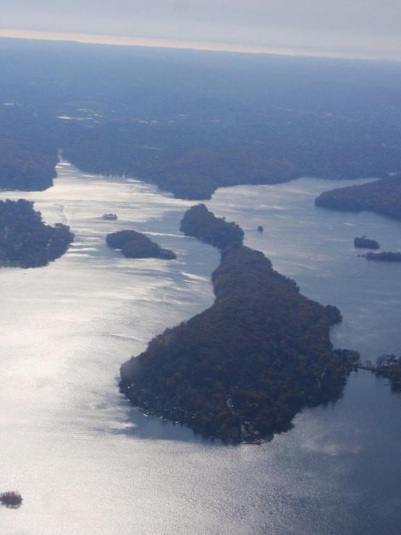 Exclusive High End Candlewood Lake retreat, photo 20