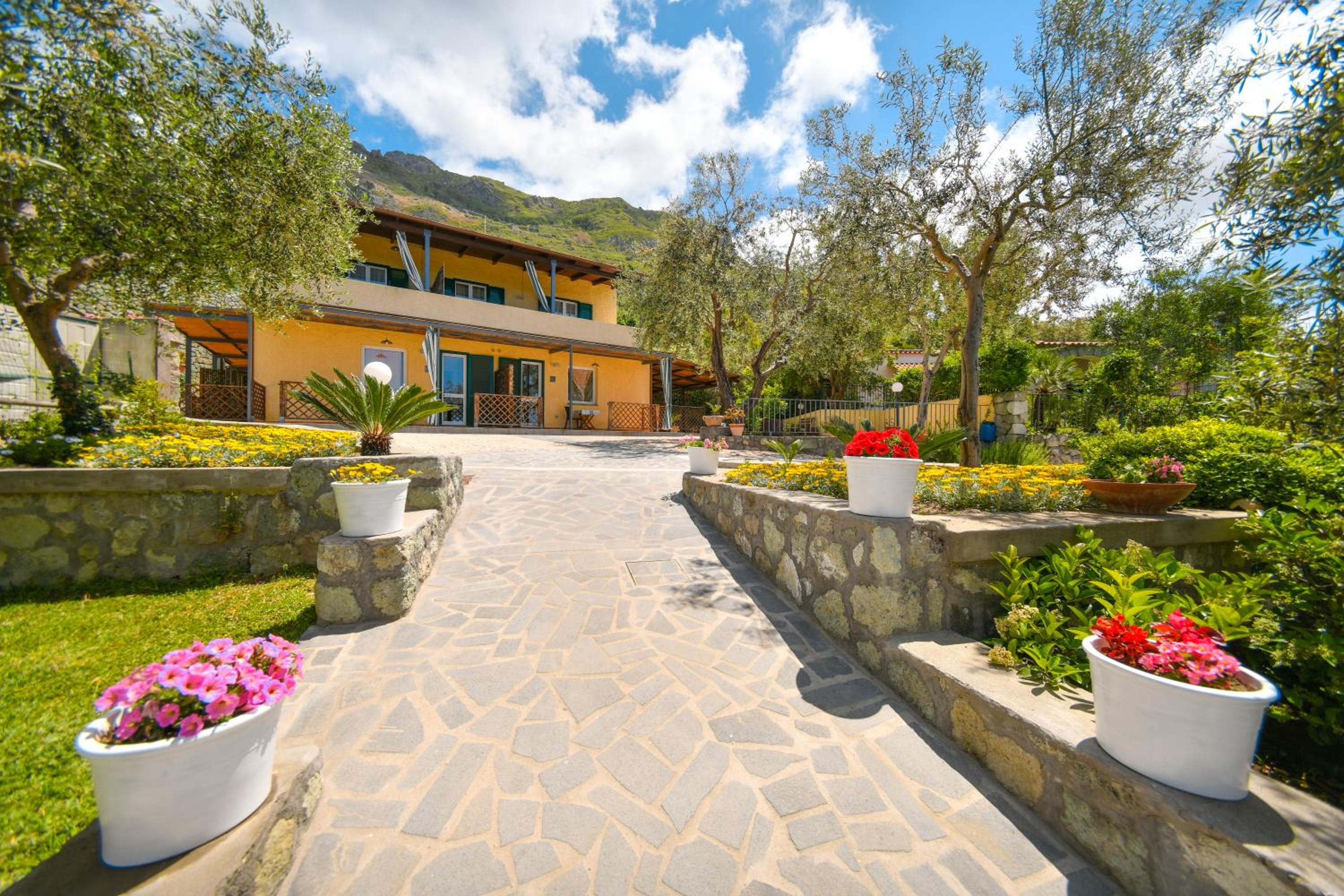 Villa Pietra Verde view 4