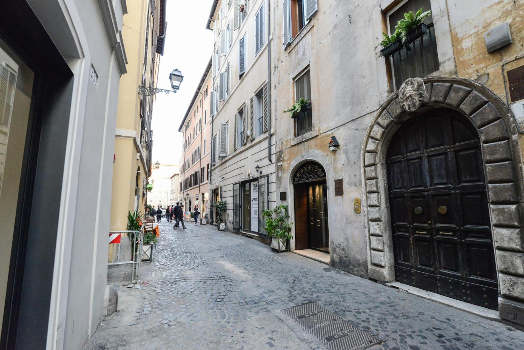 NAVONA VITA SUITES
