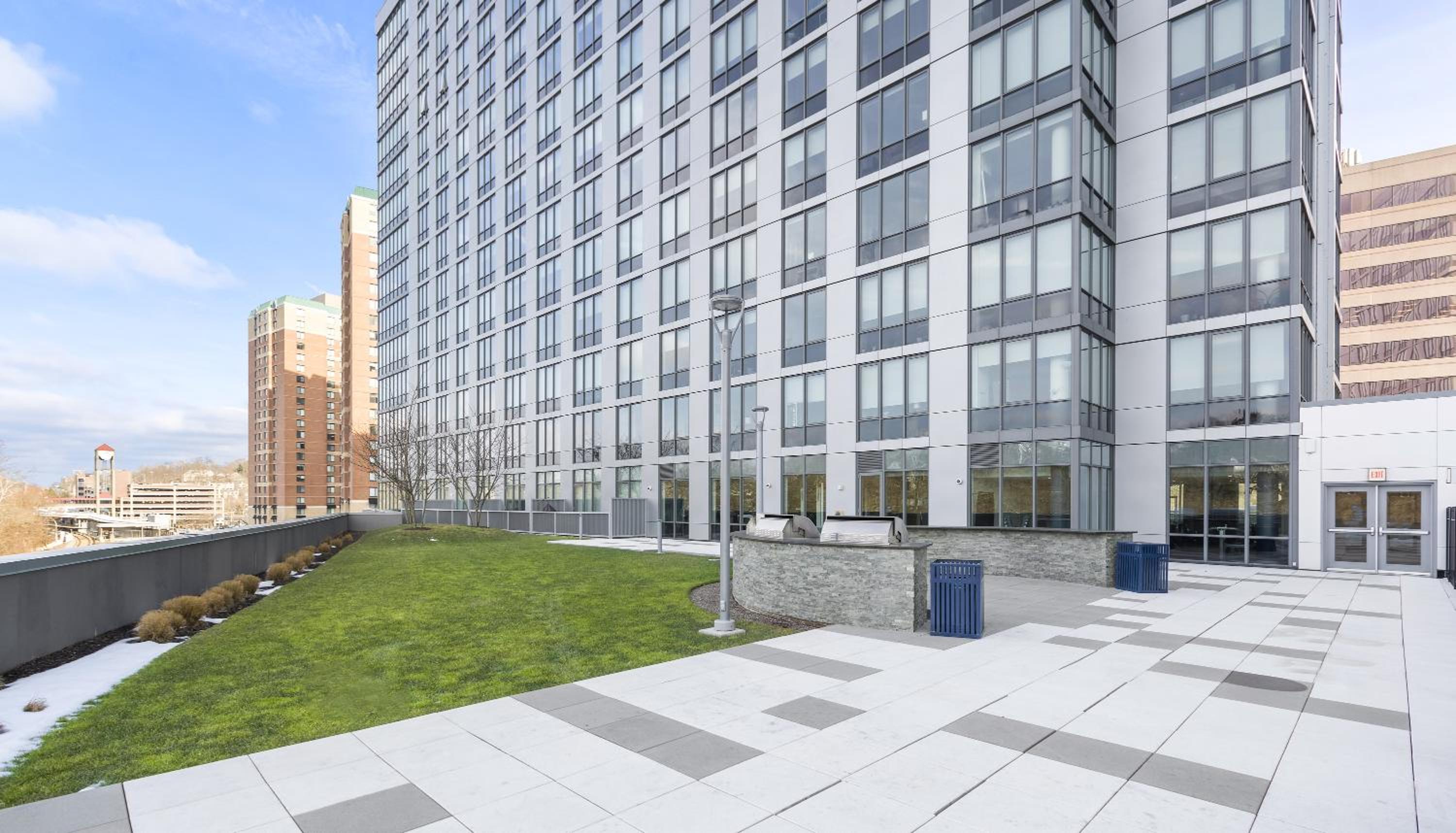 Global Luxury Suites Downtown White Plains view 4