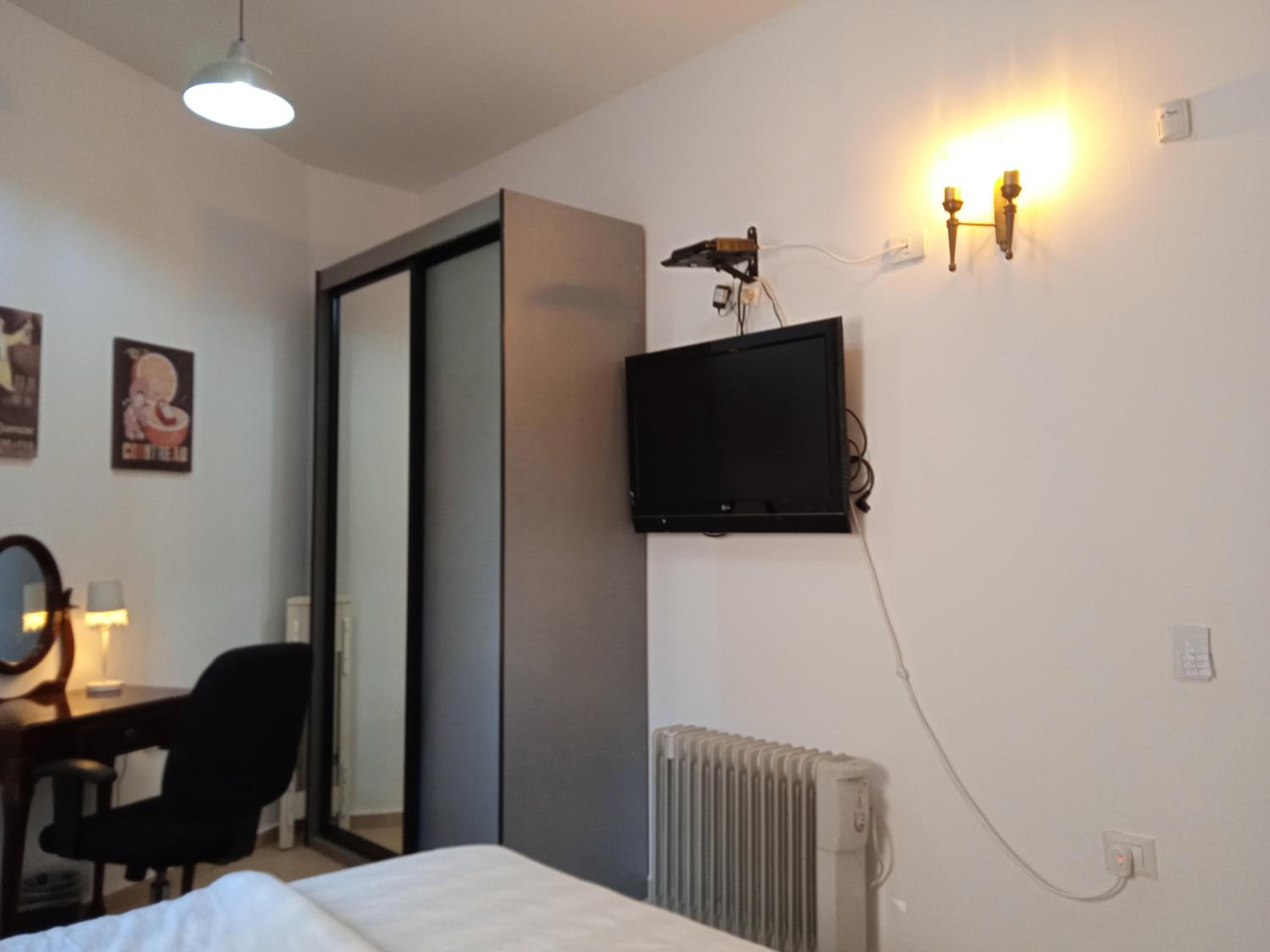 Photo 43