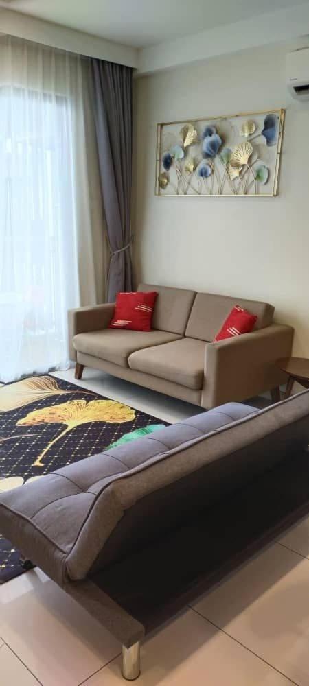 Timur Bay Sea View & Pool View 2BR Family Suite photo 3
