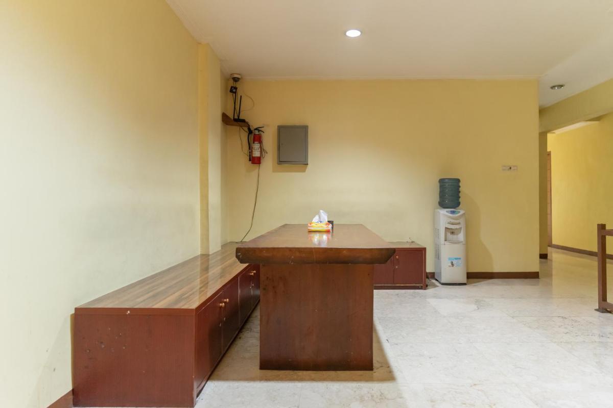 hotel reception