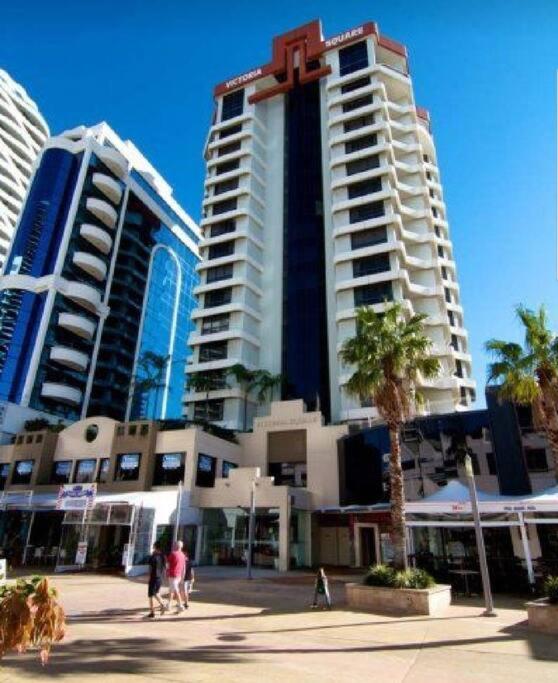 Hotel Victoria Square 2 Bed Ocean View Broadbeach