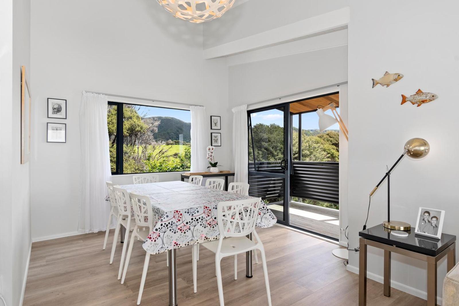 Boulevard Beauty - Langs Beach Holiday Home view 4