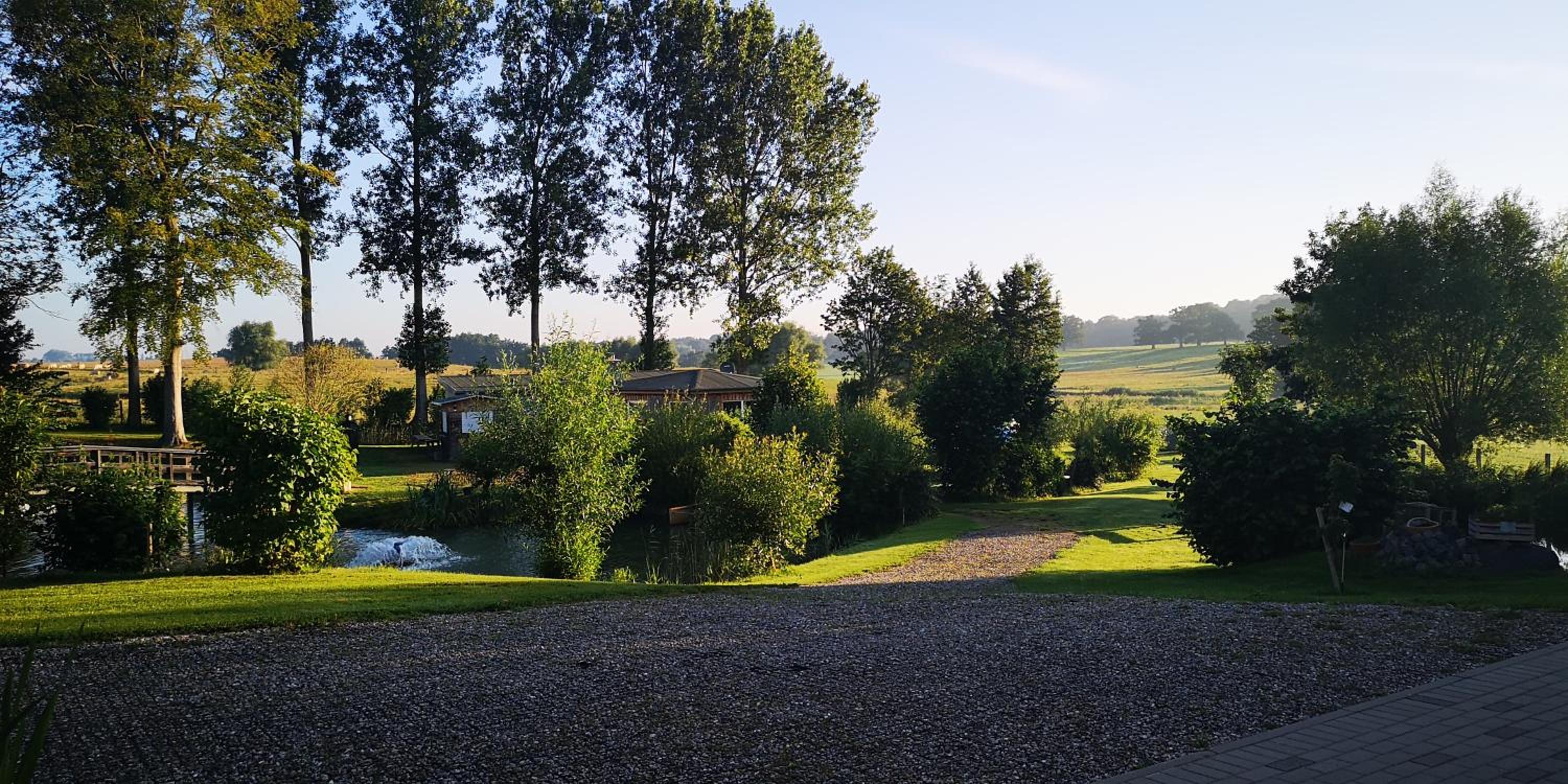 Peenehof Köppen - Ferienwohnungen & Schlaffässer
