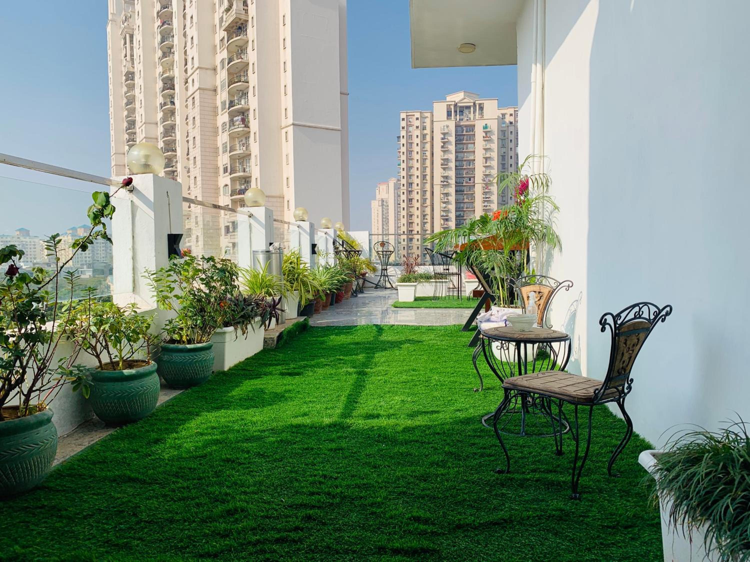 Gurgaon Vacations - Hotel City Premier - Near Galleria Market , Super Mart-1 DLF Gurgaon - Property Image 2