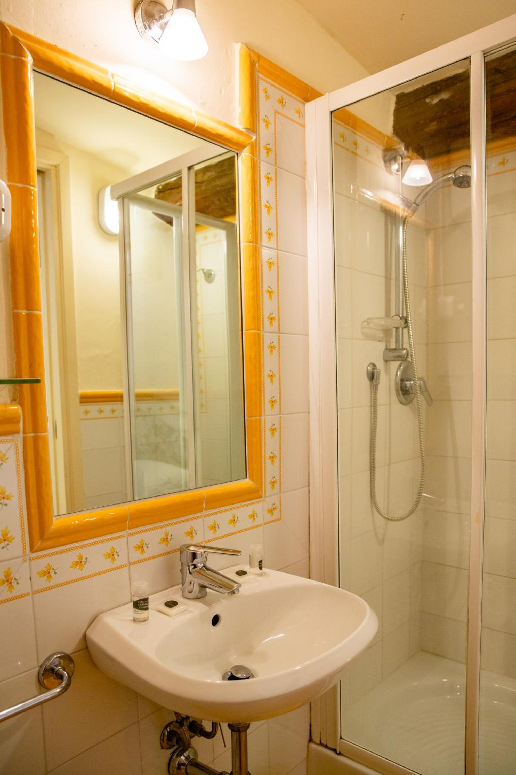 Tranquil Suite Near David