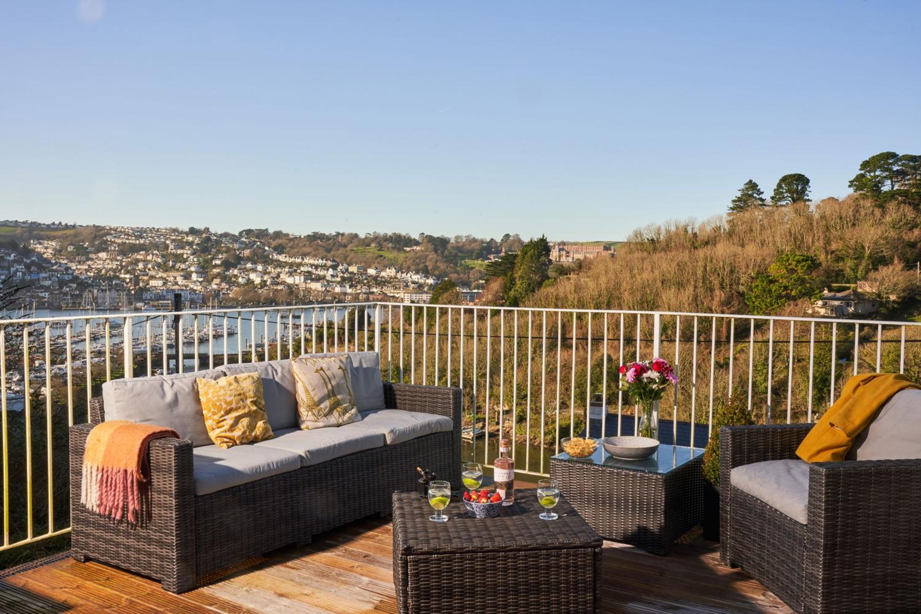 Port Side - Boutique Home with Outstanding River Views view 3