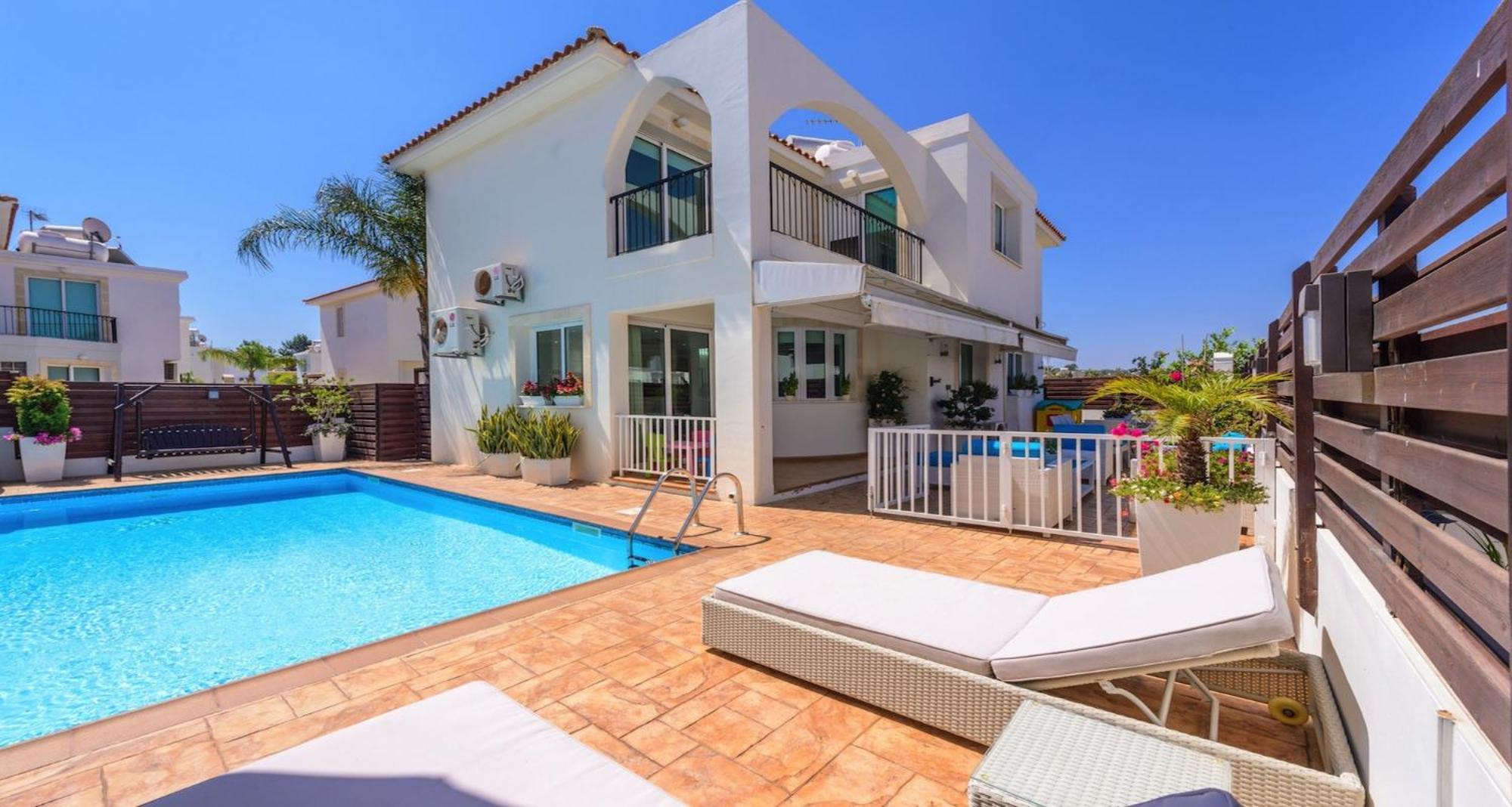 La Vita Villa #1