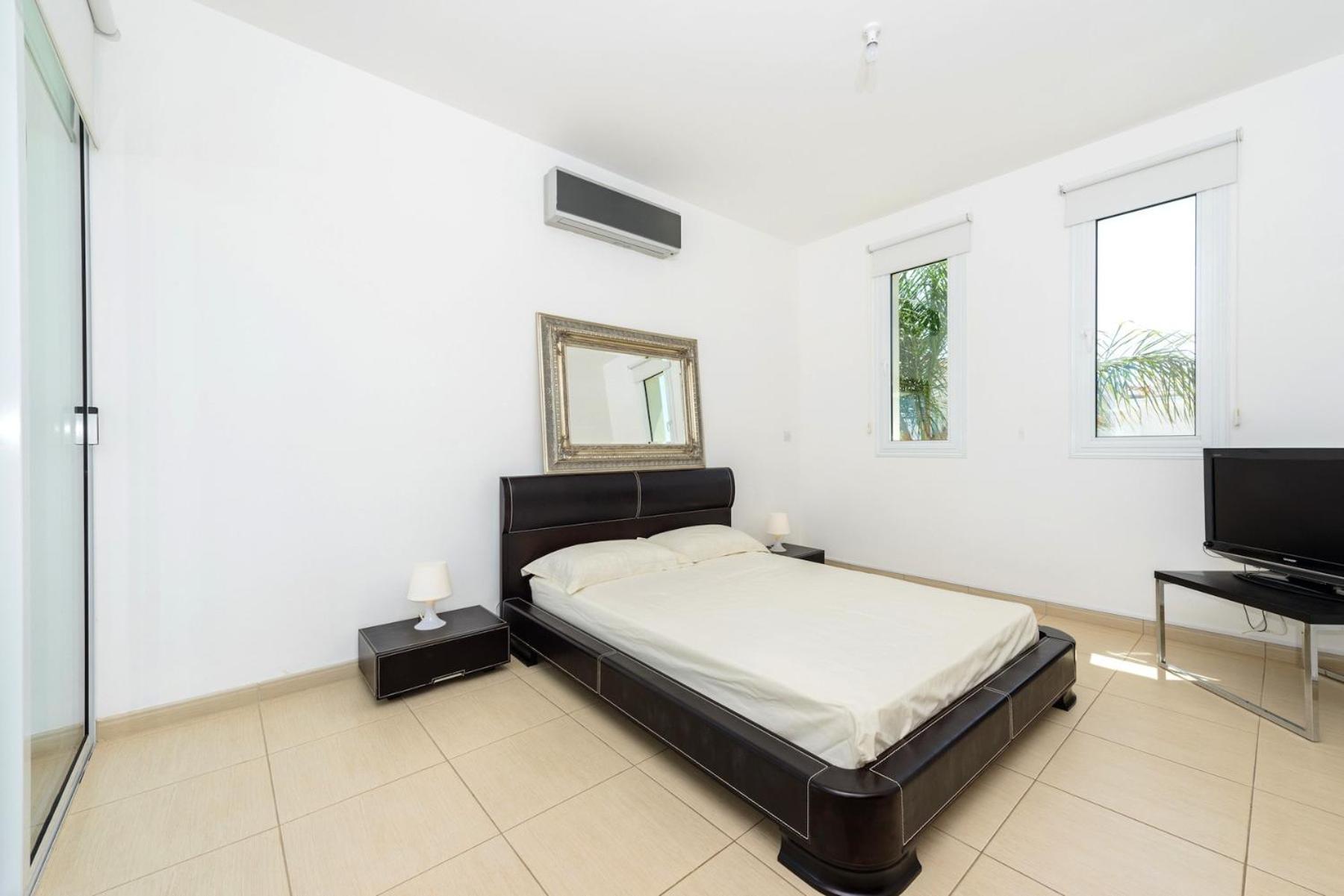 La Vita Villa #1