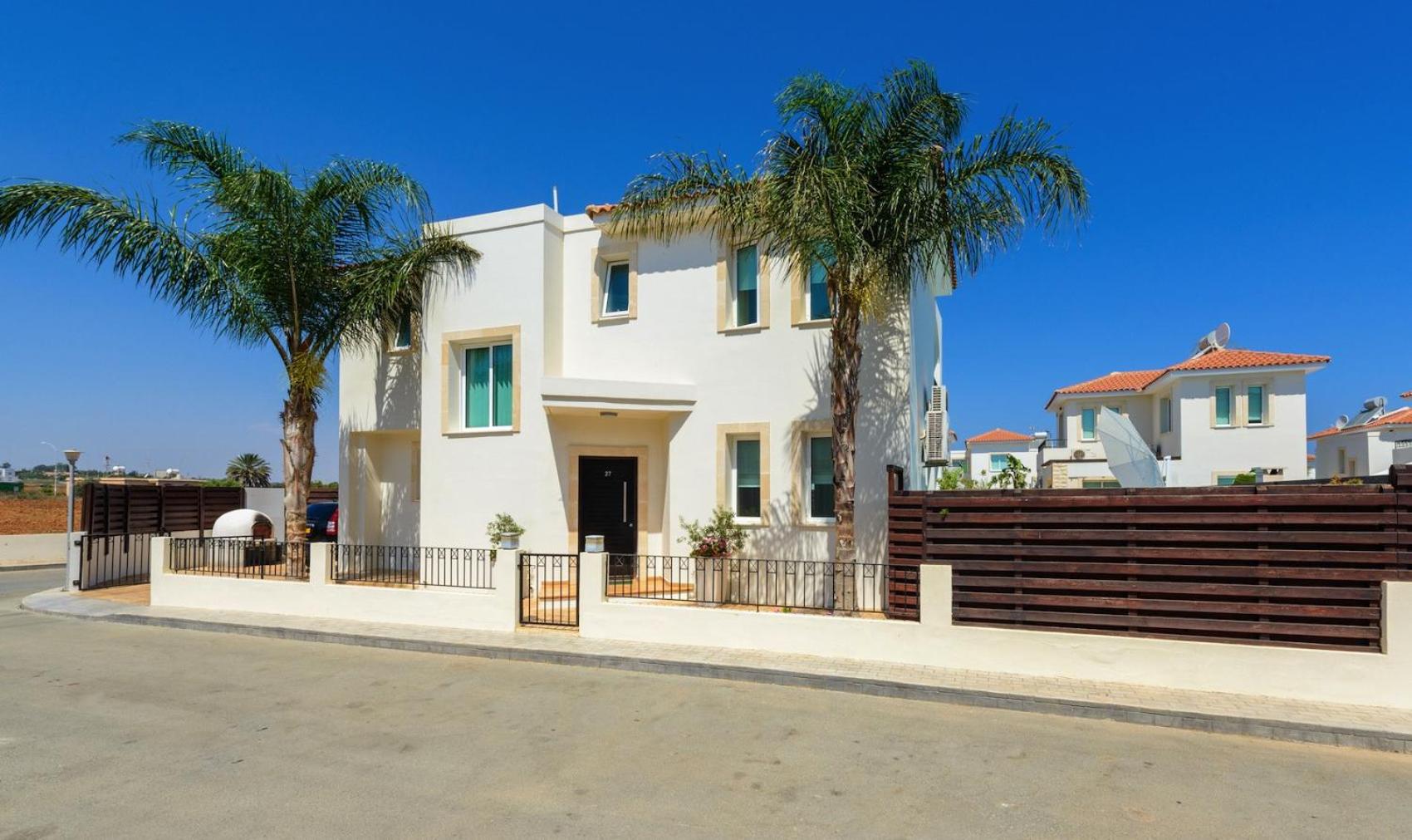 La Vita Villa #1