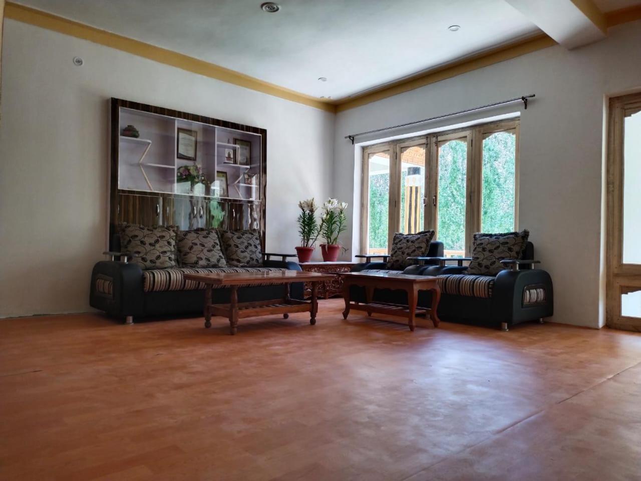 LA-TSAS GUEST HOUSE view 5