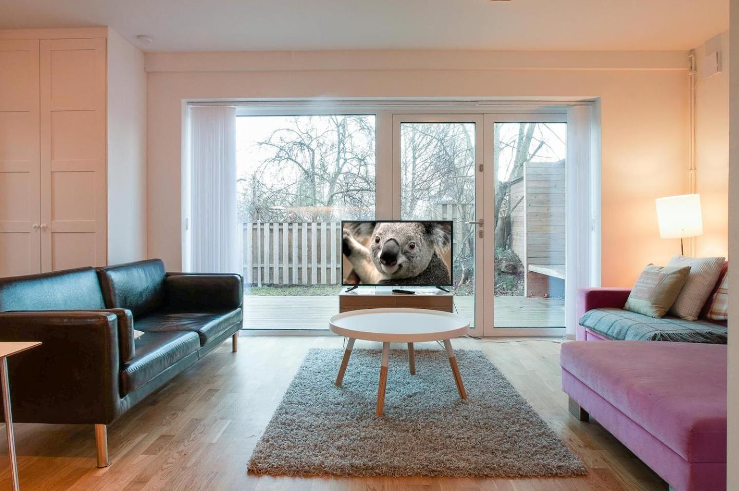 townhouse on Arlanda Stockholm metro line - easy checkin view 2
