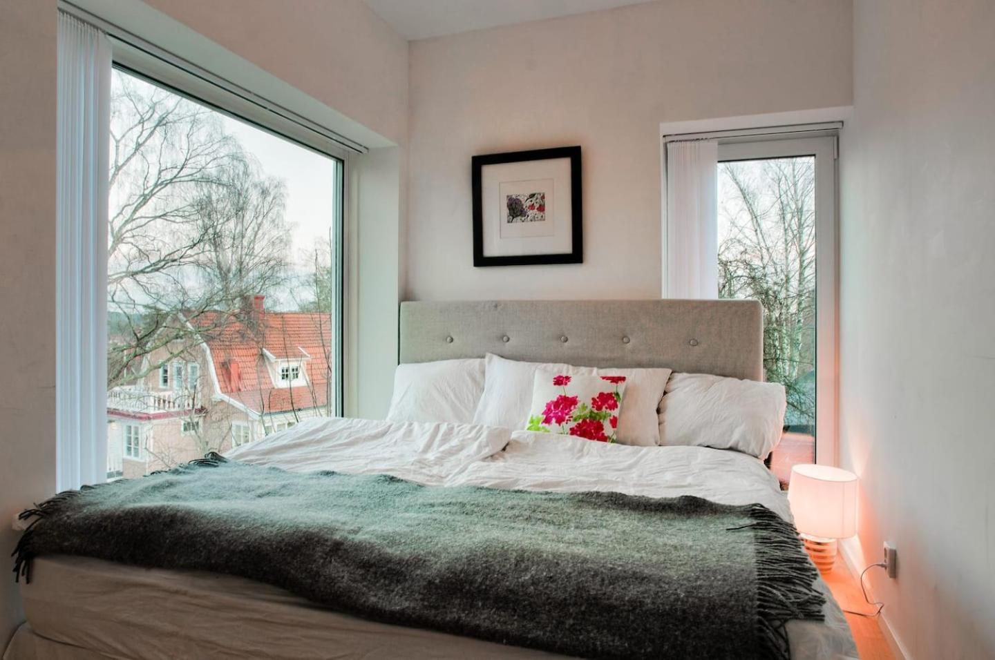 townhouse on Arlanda Stockholm metro line - easy checkin view 4