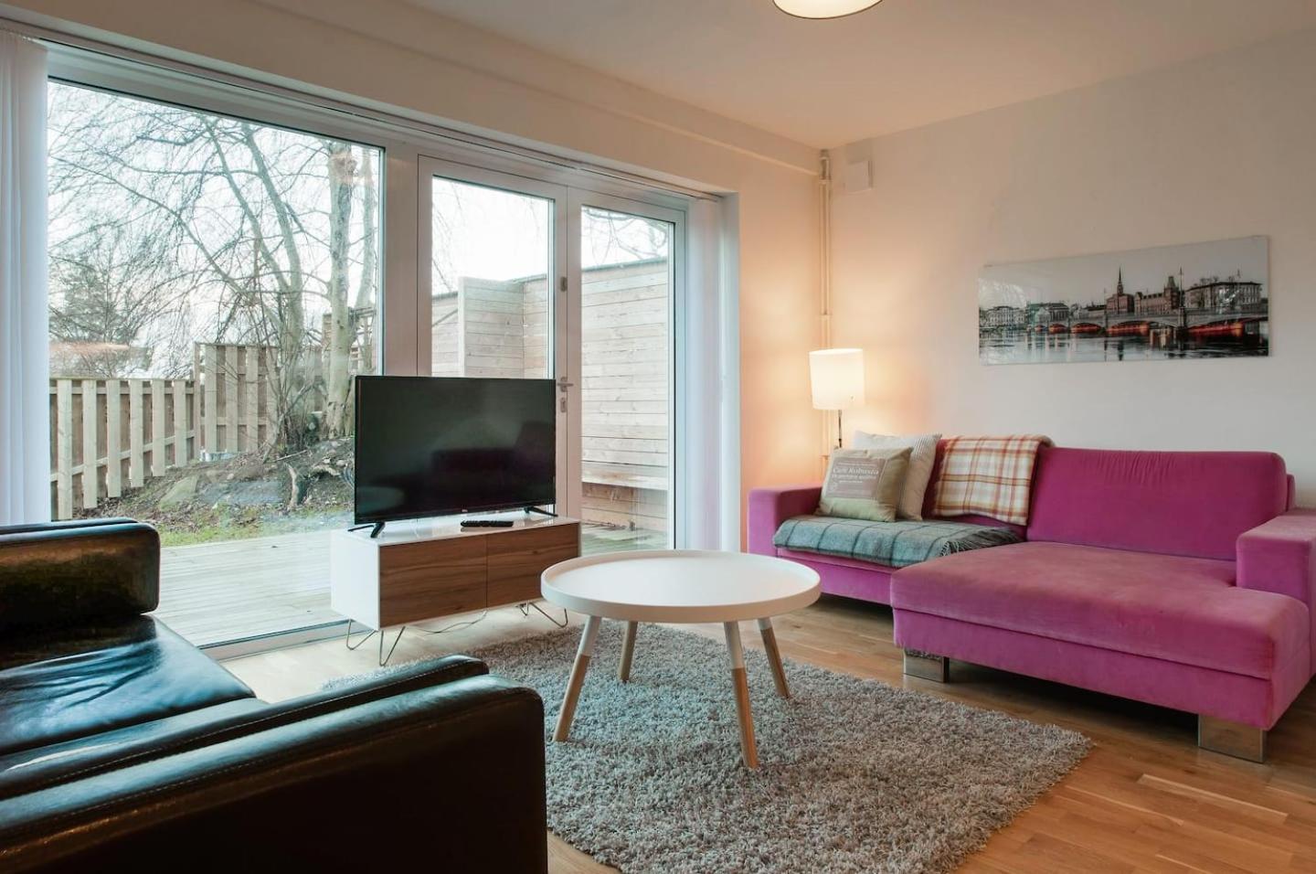 townhouse on Arlanda Stockholm metro line - easy checkin view 3