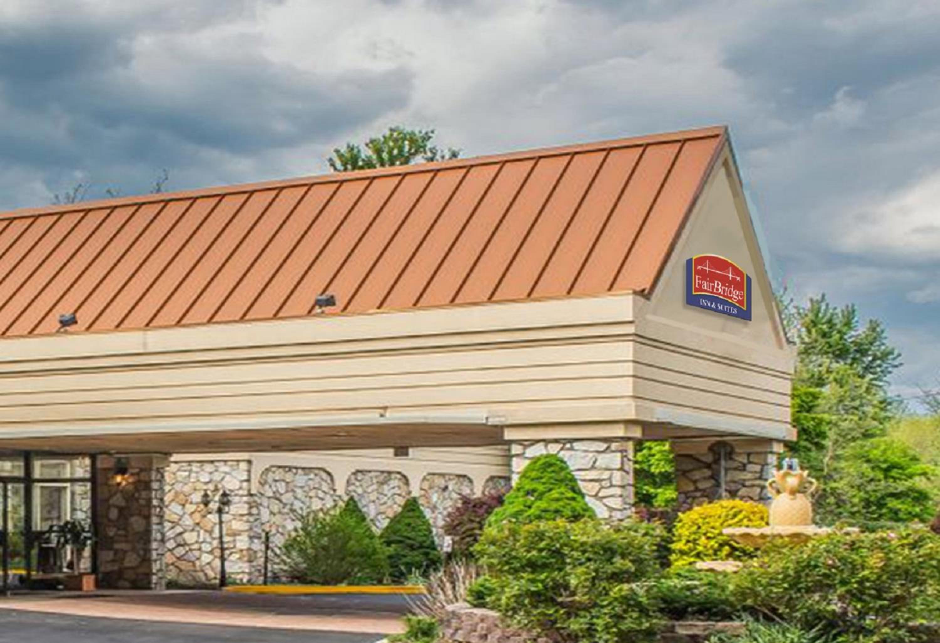 Hotel FairBridge Inn & Suites Poconos