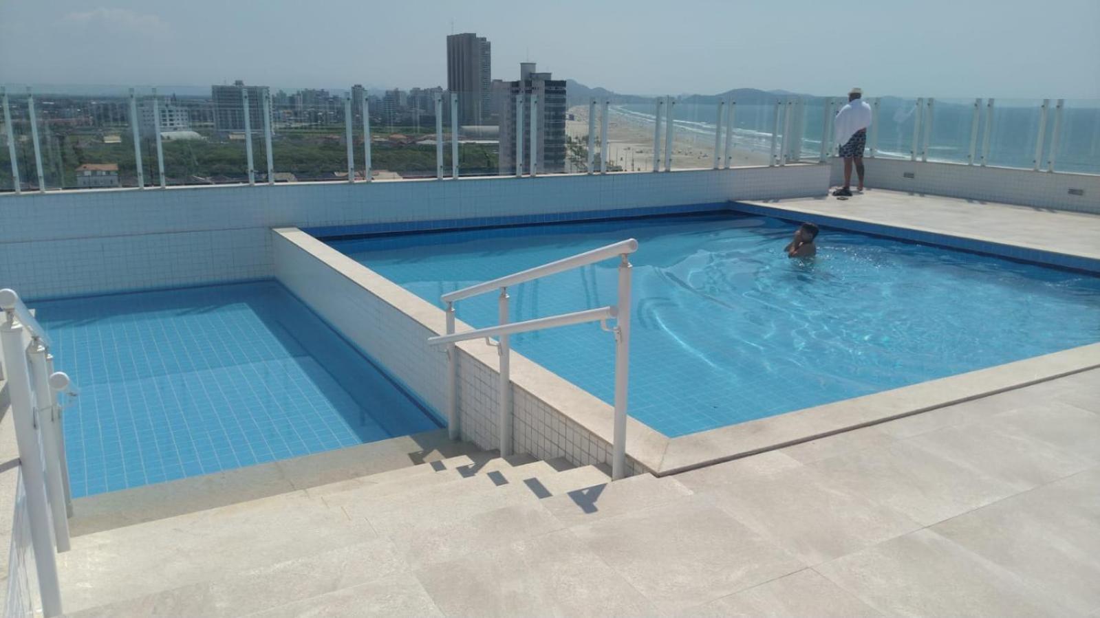 Frente pro mar apartamento completo