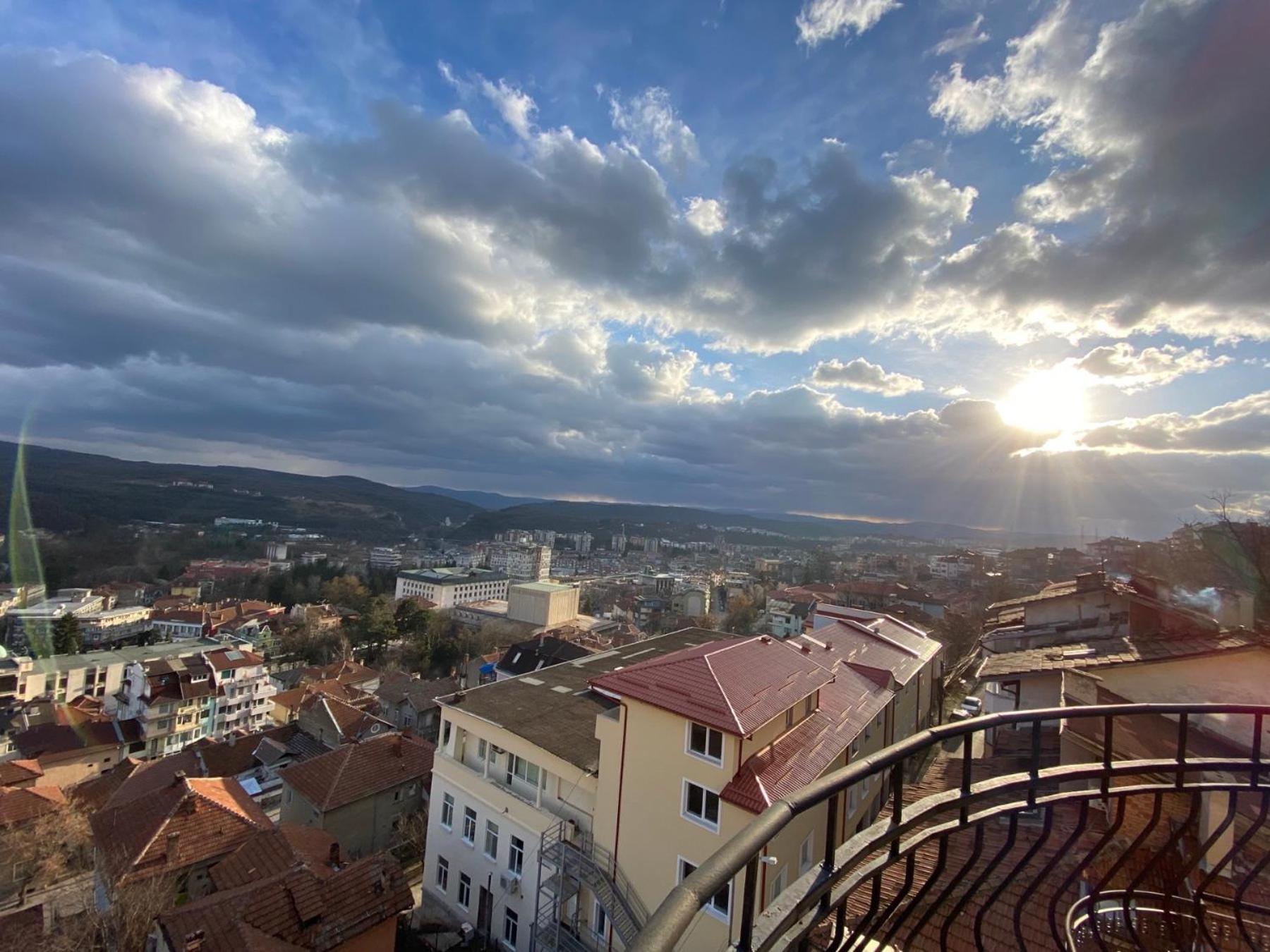 TOP SKY VIEW - Studio Panorama