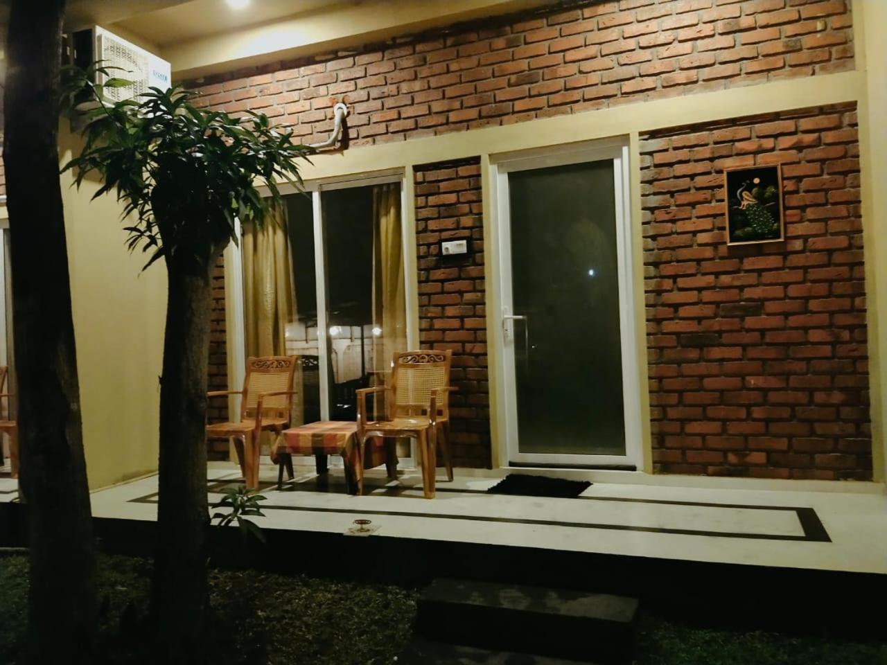 Photo 8