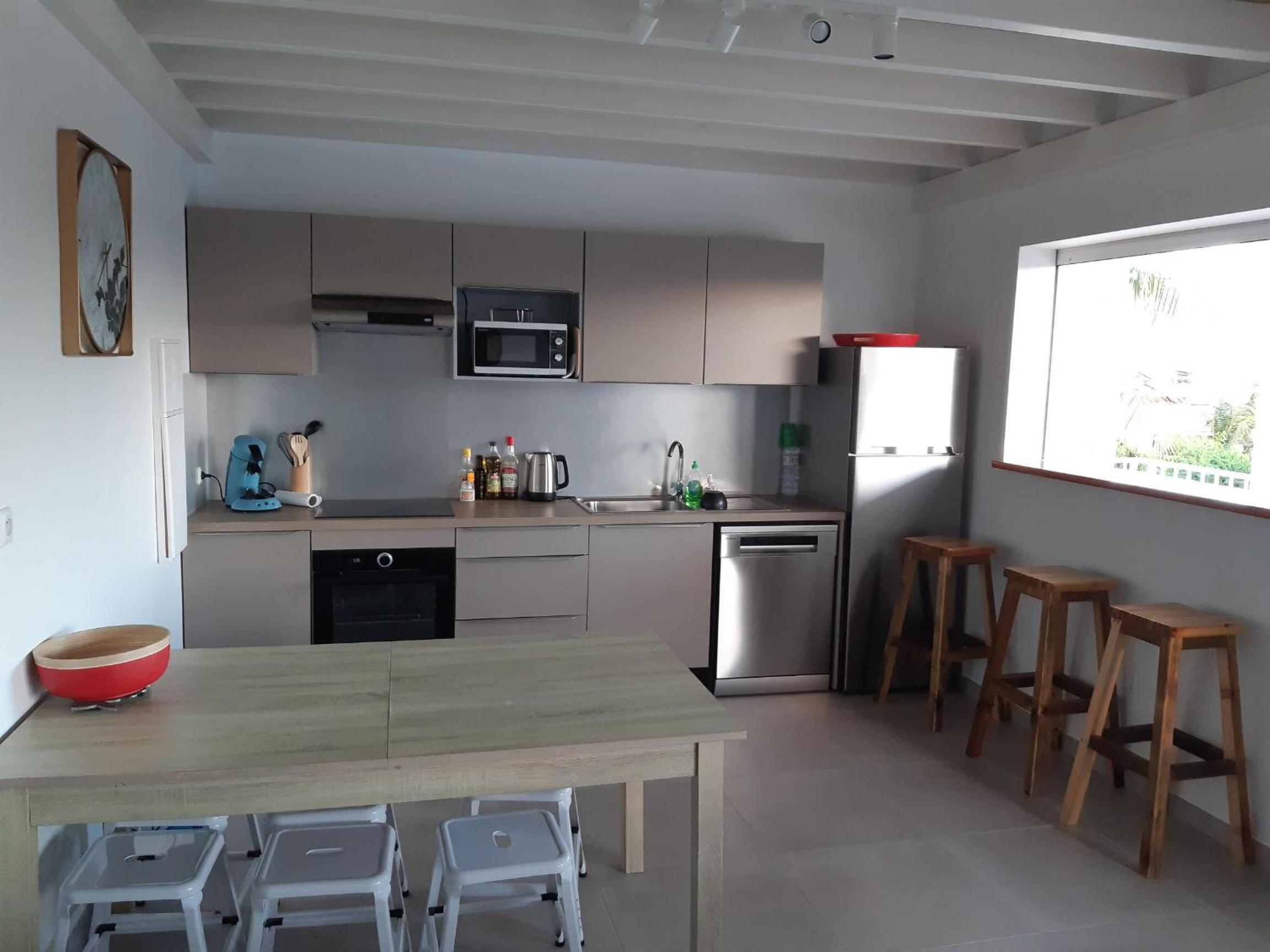 Appartement neuf a 150 metres de la mer wifi view 3