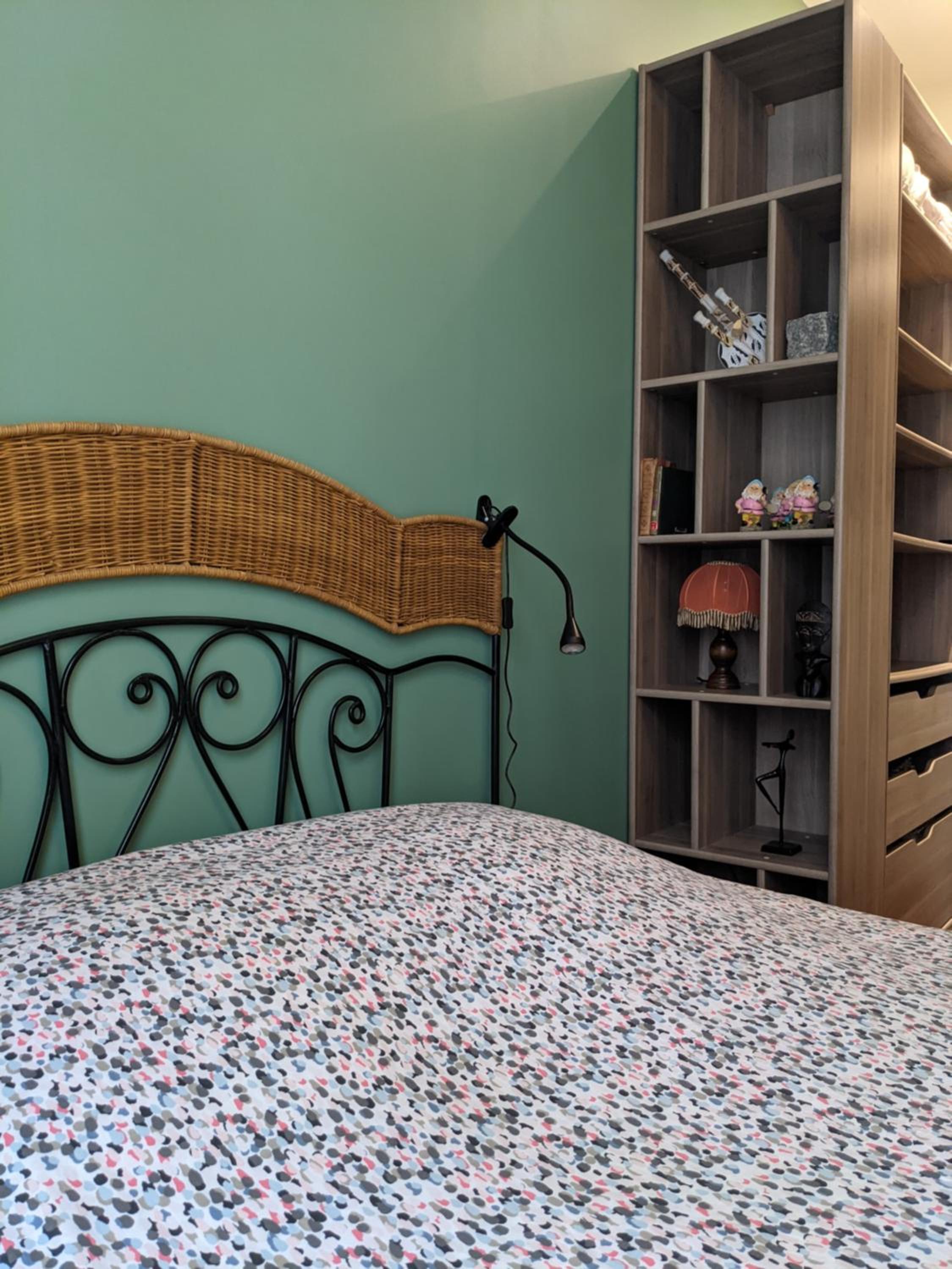 Private acces to the all flat. Charming Parisian.