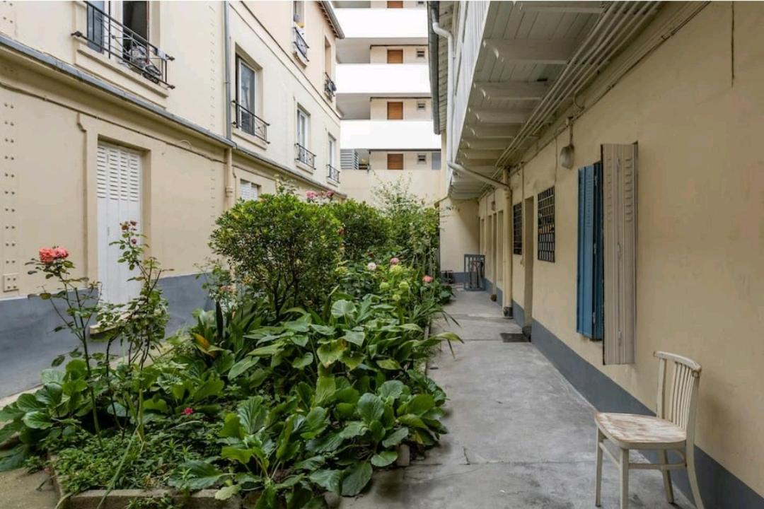 Studio Puteaux Paris-Defense by Servallgroup view 5