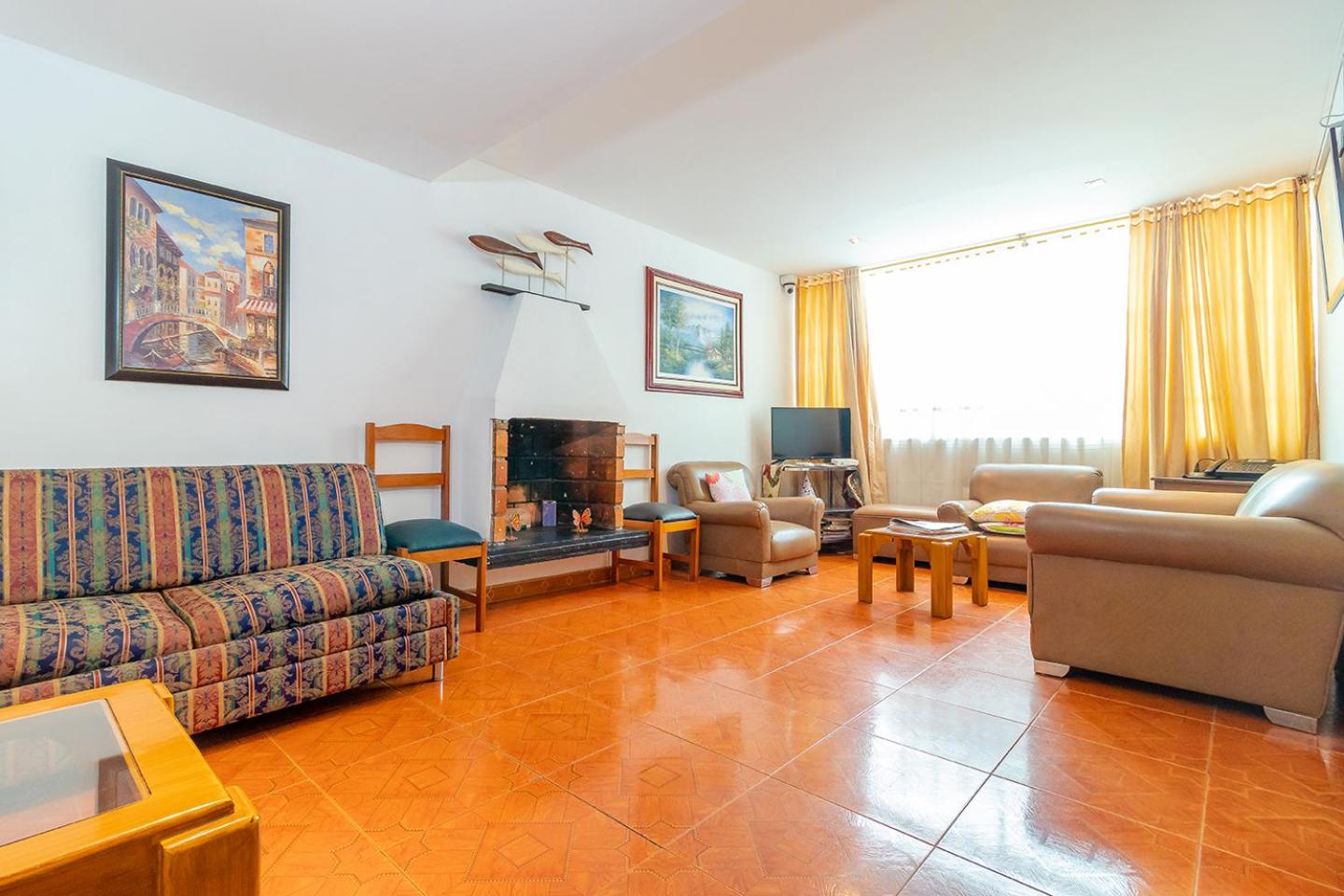 Hotel Bogota Alpes Castellana