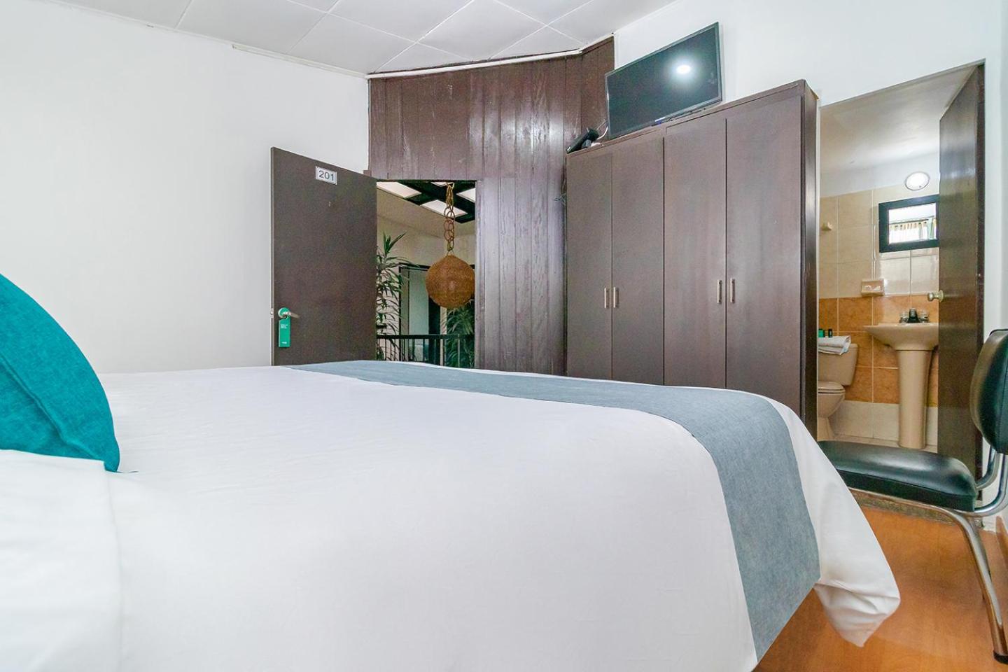 Hotel Bogota Alpes Castellana