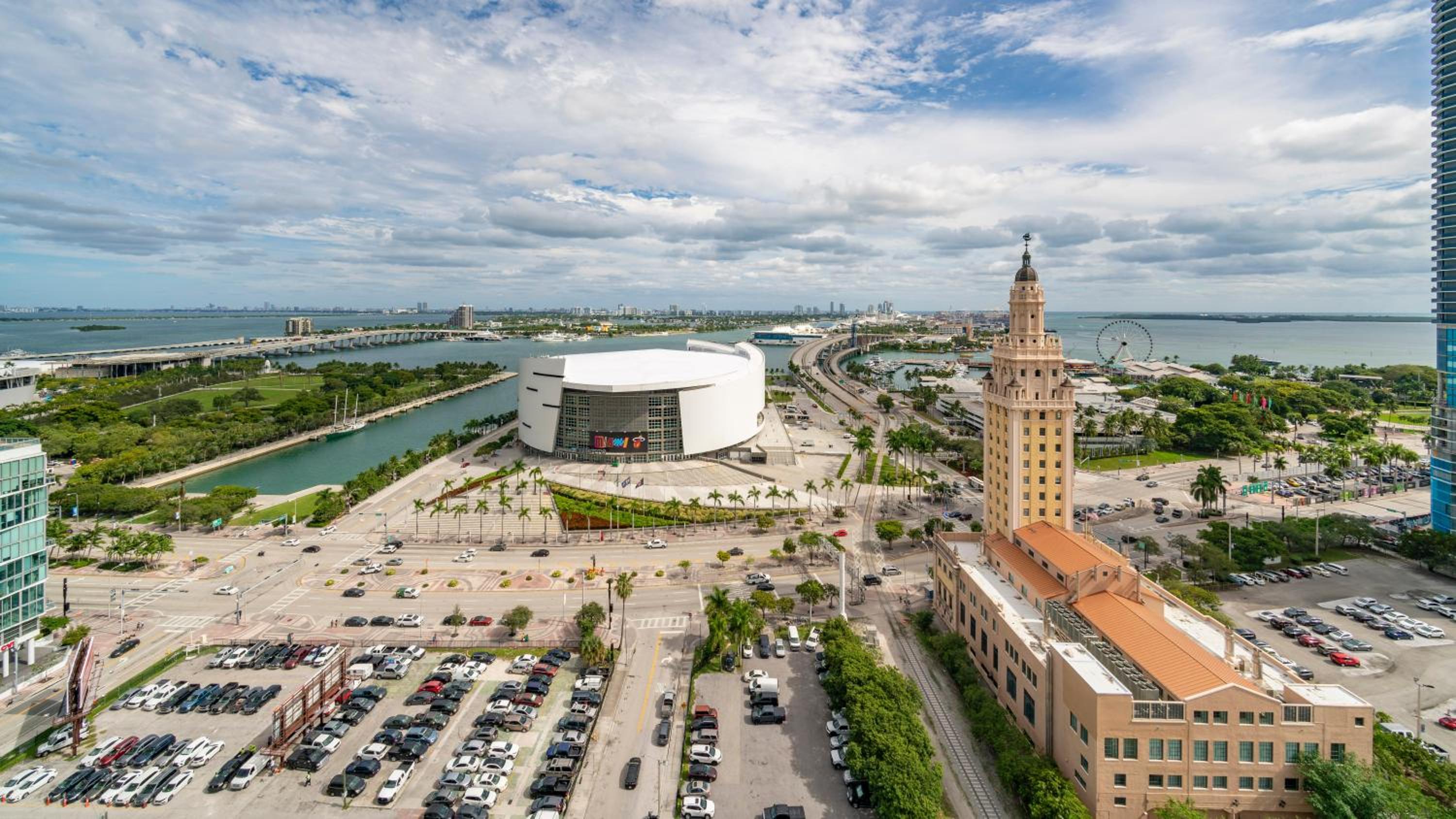 Global Luxury Suites Miami Worldcenter