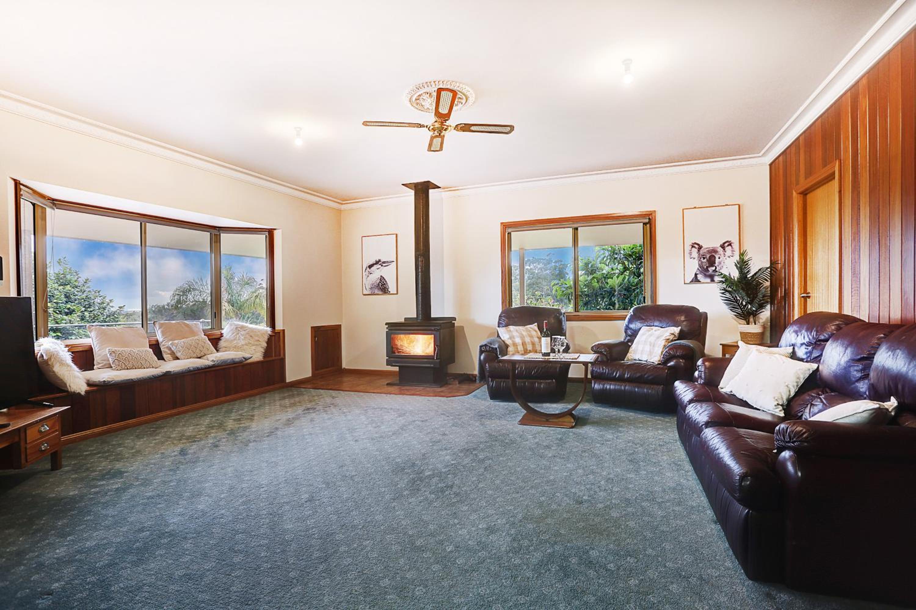 Farm Stay & Iconic Water Views - 32 Zachary Drive
