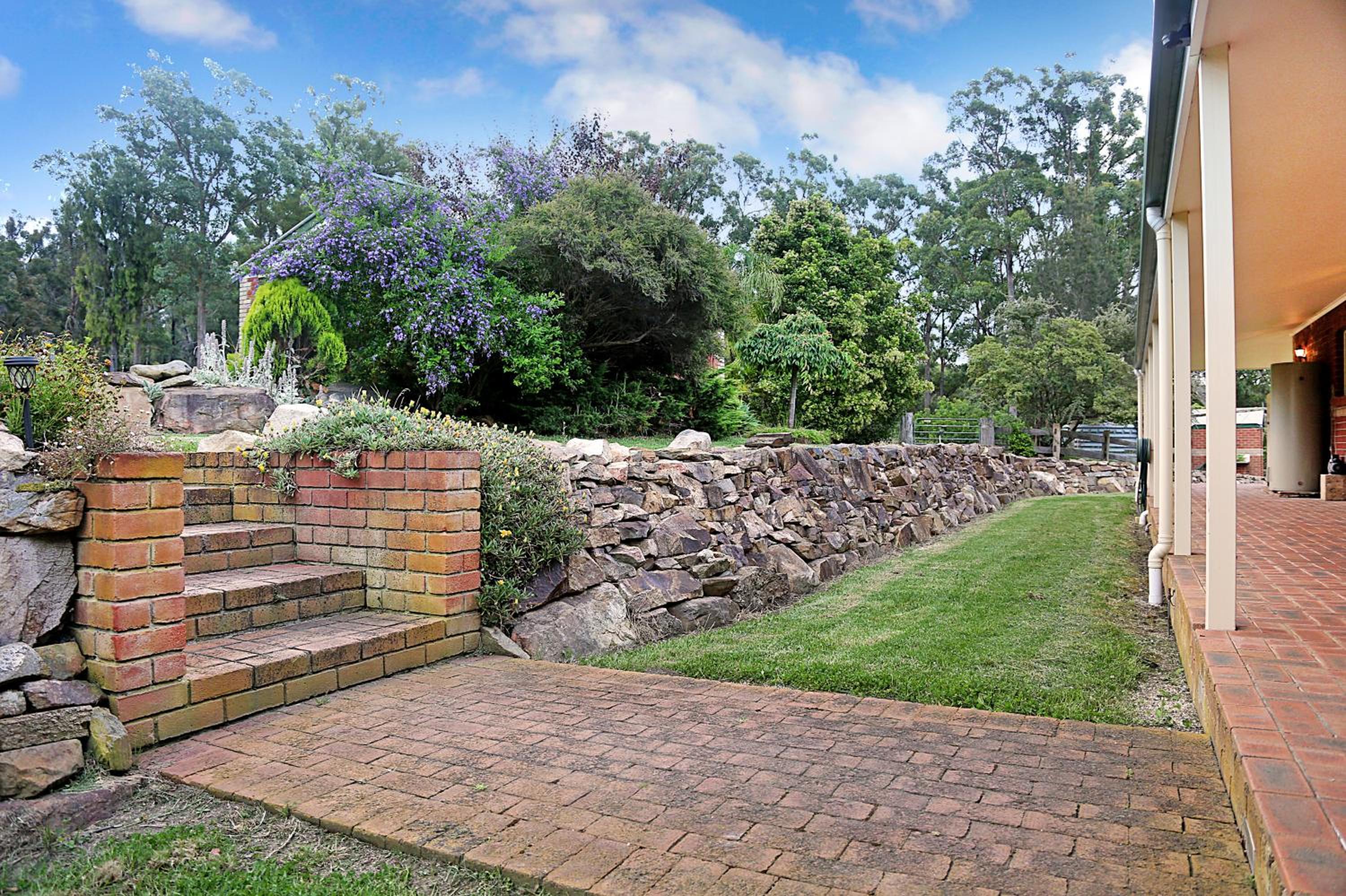 Farm Stay & Iconic Water Views - 32 Zachary Drive