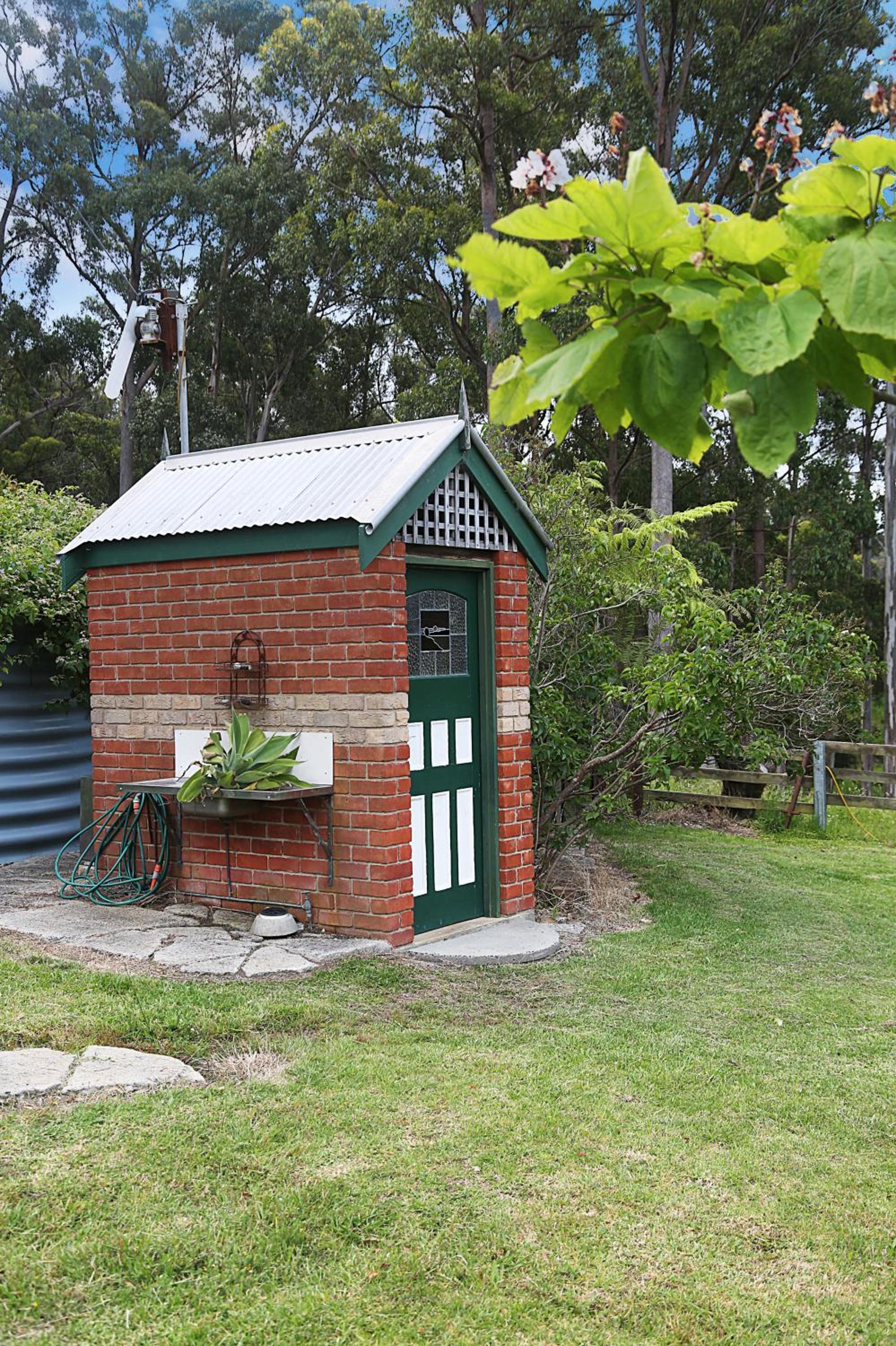 Farm Stay & Iconic Water Views - 32 Zachary Drive